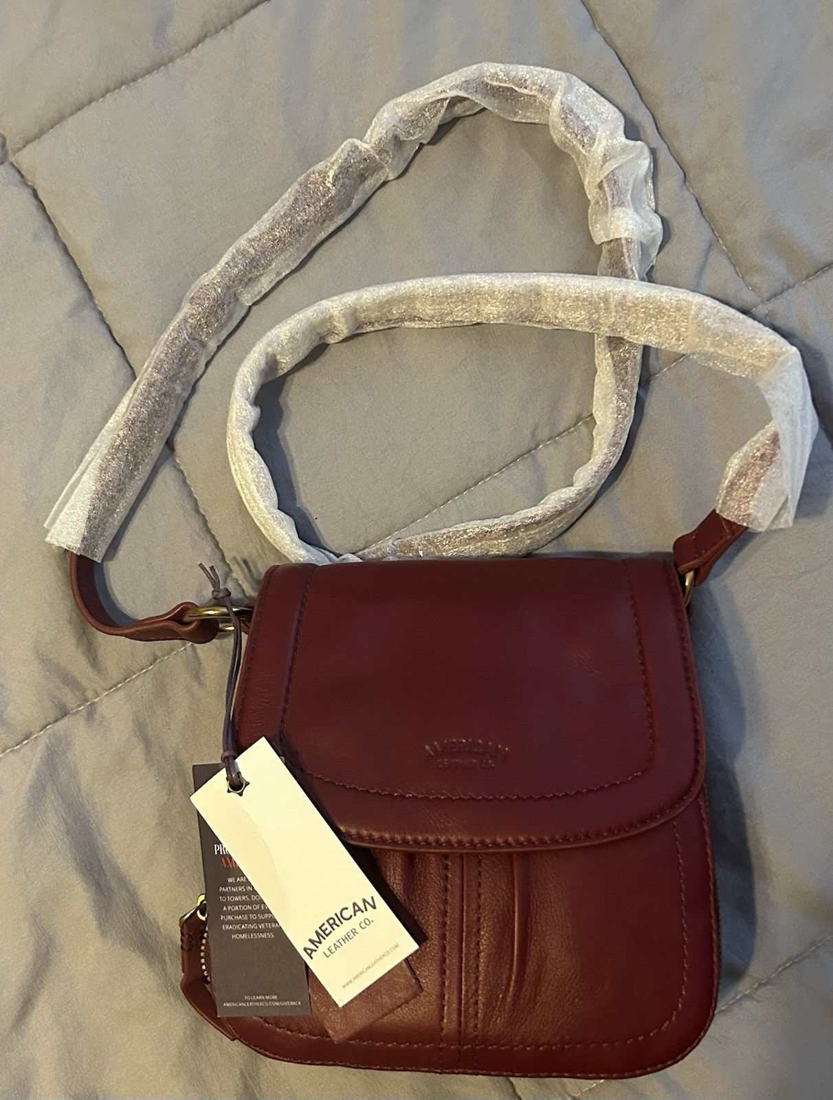 American Leather Co. Shoulder Bag Burgundy Magnetic Zip Zipper Brand Card
