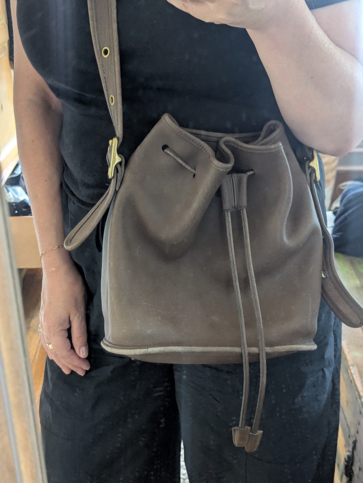 VINTAGE Coach Lula’s Legacy Mahogany Leather Drawstring Crossbody Bag # 9952