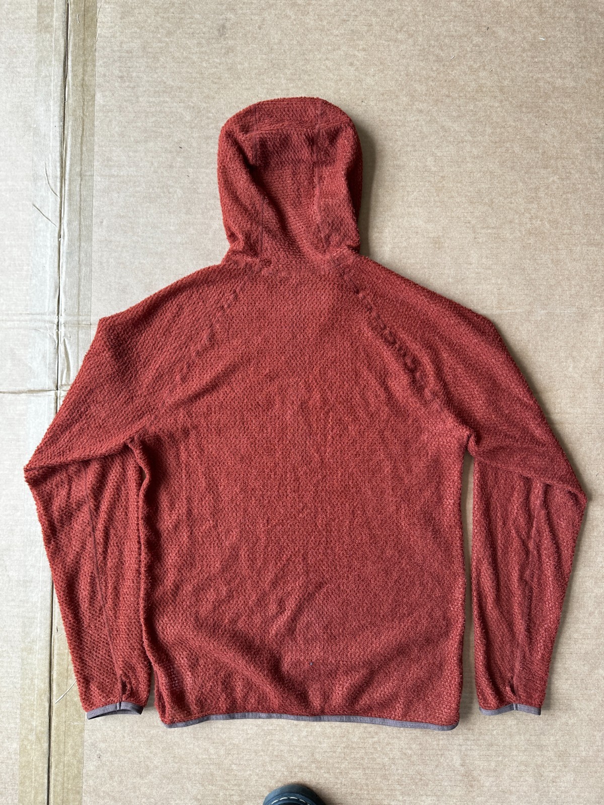 Senchi Designs Men’s Sienna Half Zip Hoodie, Size L (Repaired)