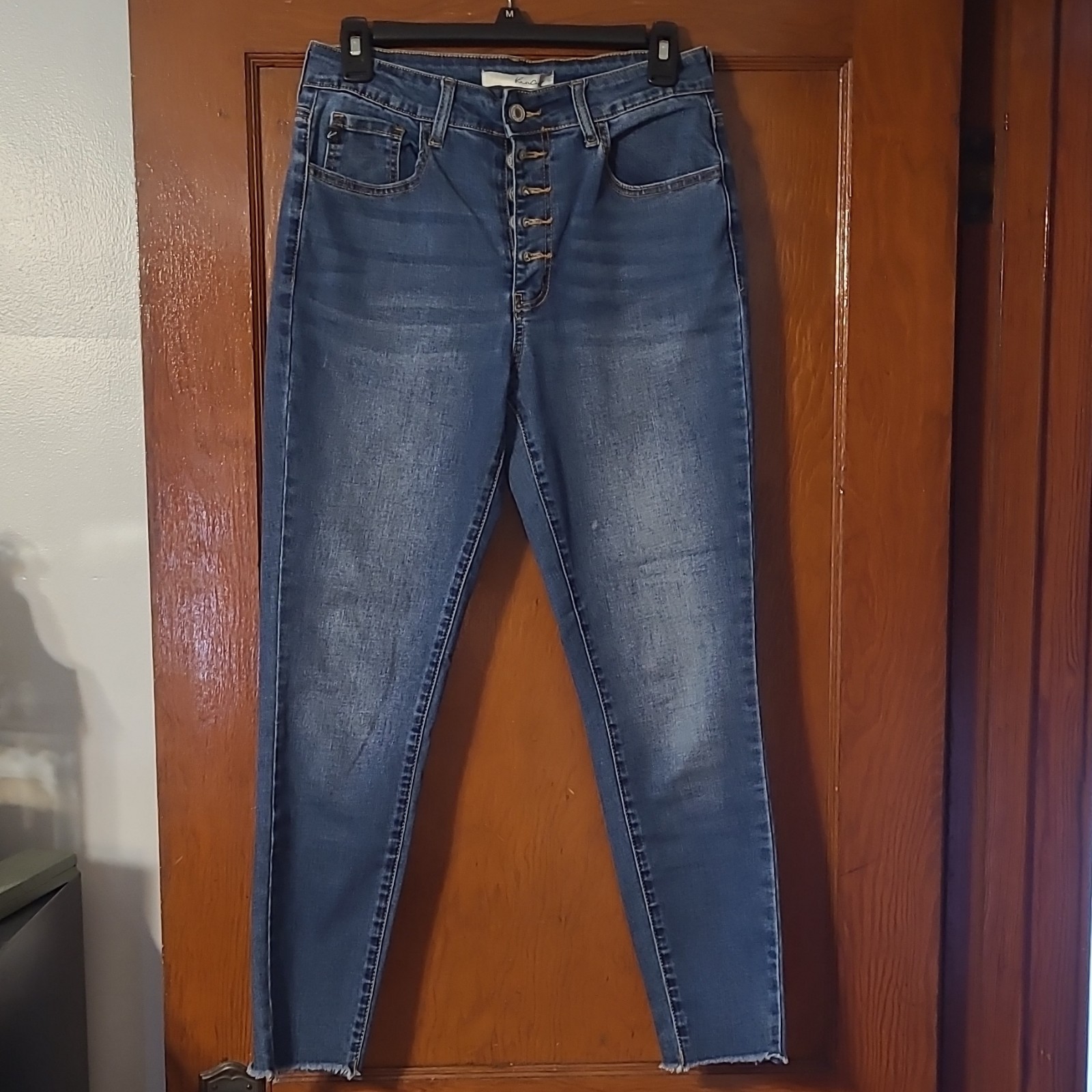 KanCan Women’s High Rise Skinny Blue Medium Wash Denim Button Fly Stretch 5-Pkt