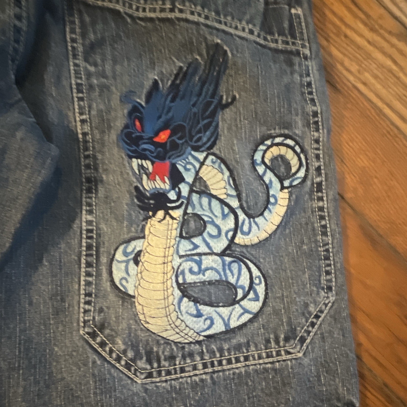 Ignition Men’s Blue Denim Shorts Dragon Embroidered 5-Pocket Zip 11 Inseam