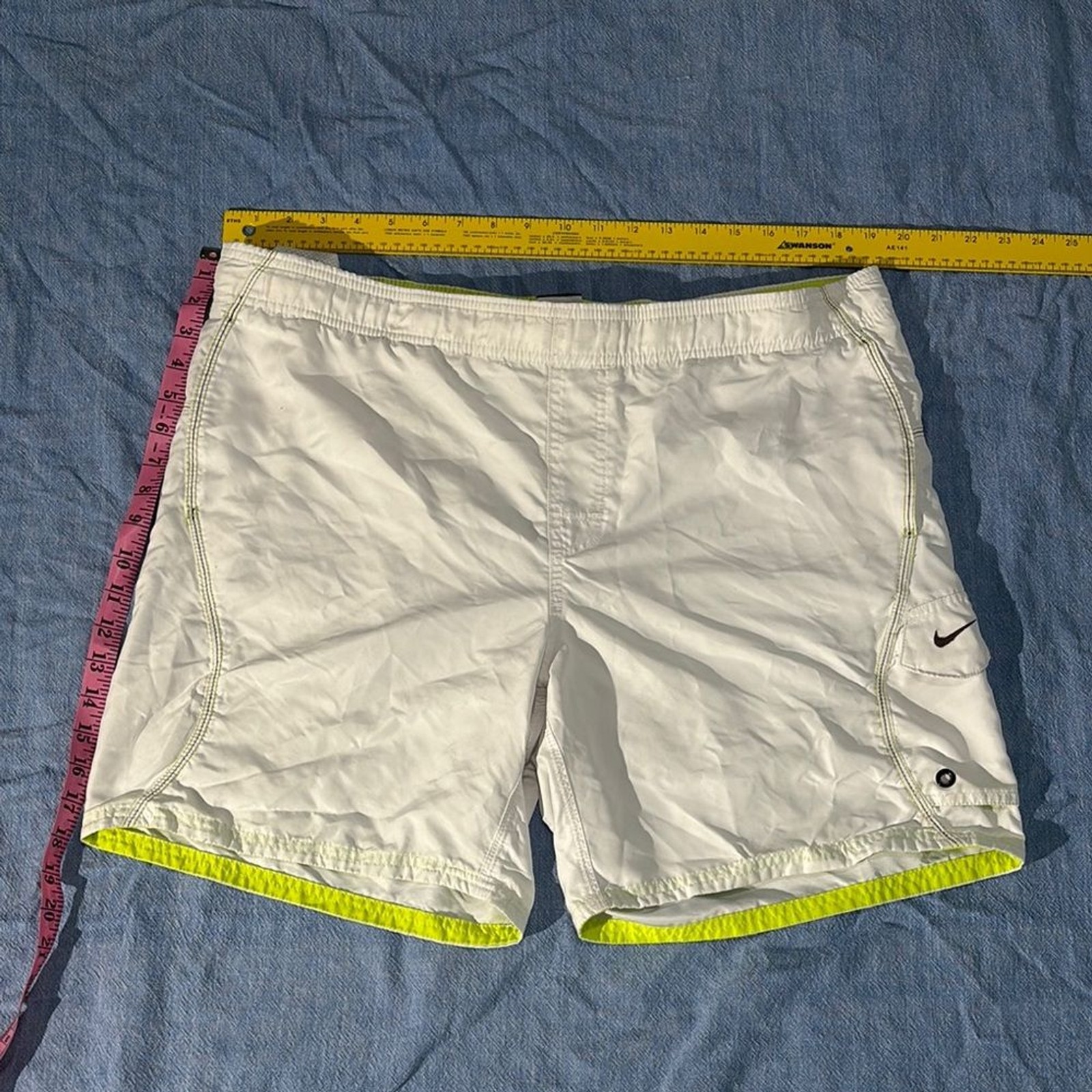 Nike Men’s White Core Solid Volley Swim Shorts Trunks Size Large L Good
