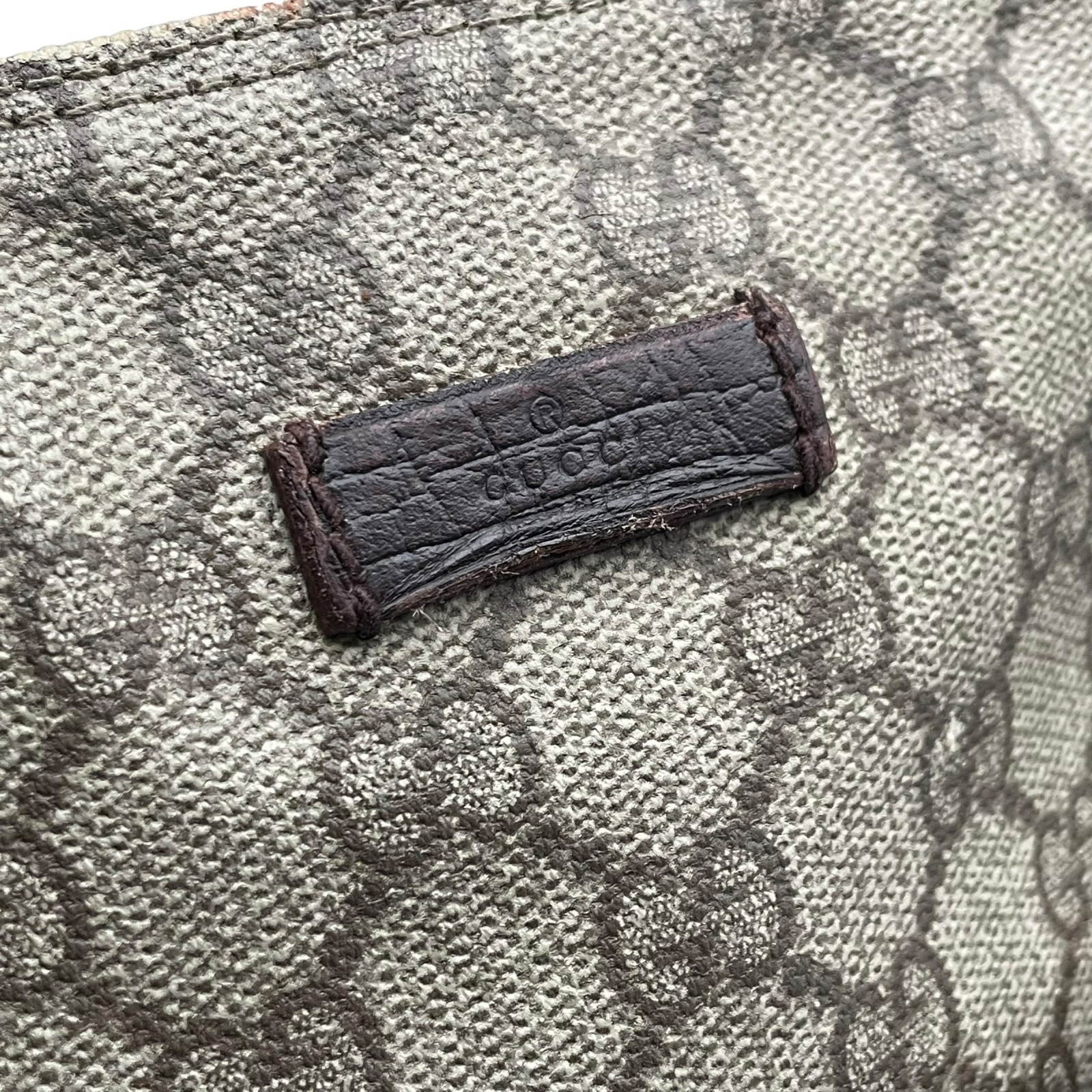 Authentic GUCCI GG Supreme Shoulder Bag PVC Leather Beige Brown Classic Men