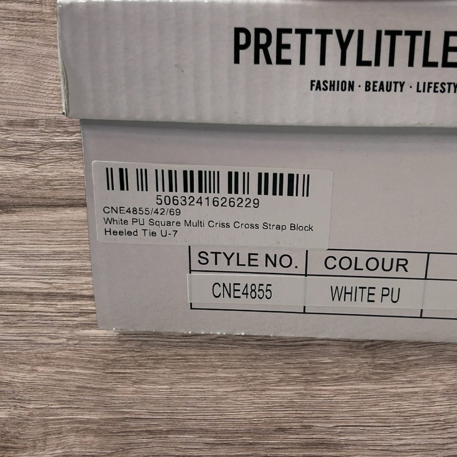 PrettyLittleThing White Strappy Block Heel Sandals Square Toe NIB Multi Size