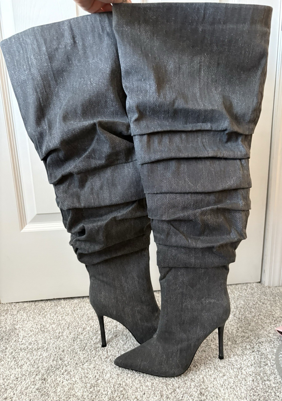 JustFab Women’s Gray Synthetic Over the Knee Boots US 6.5 Pointed Toe Zip