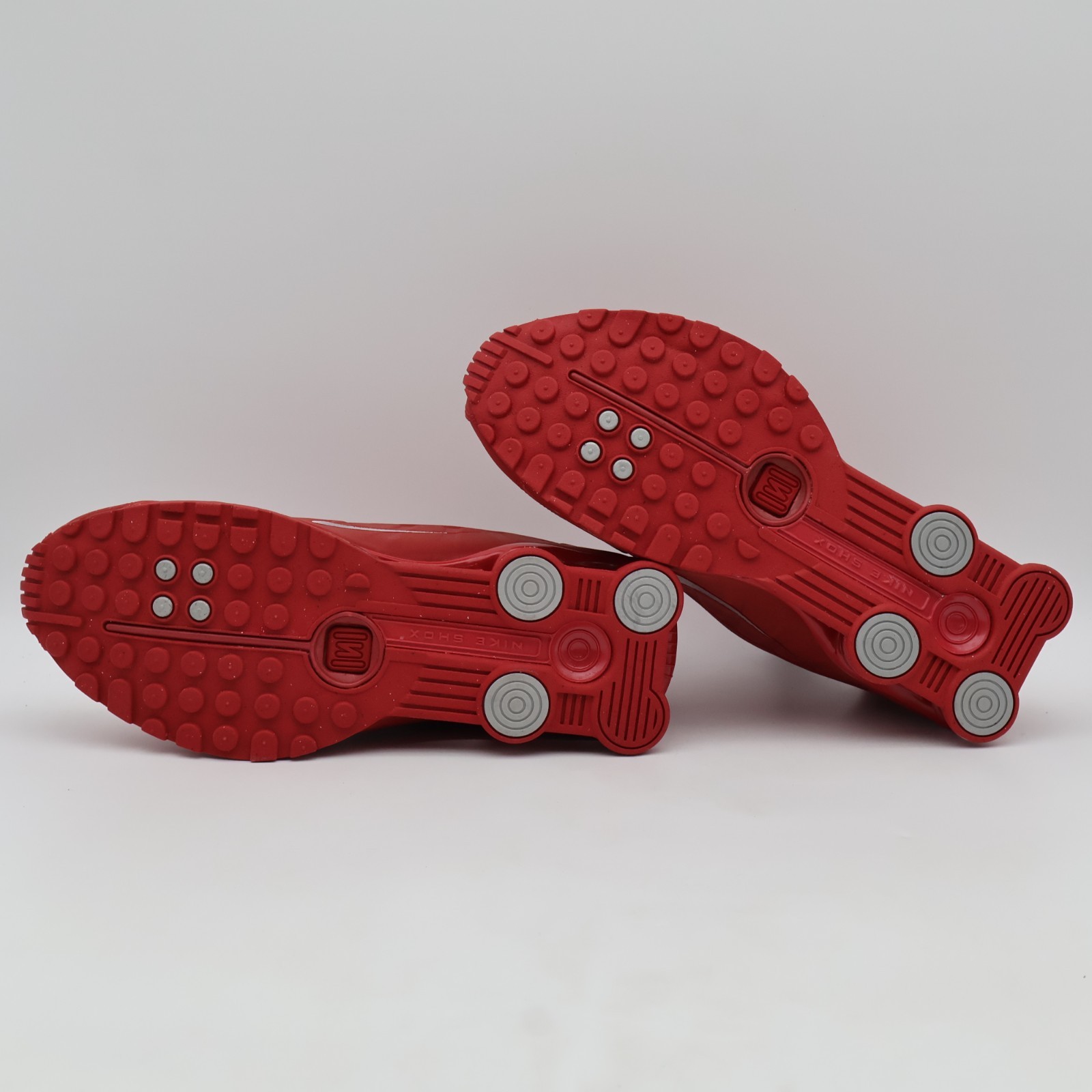 IQ0608-687 Nike Shox R4 Gym Red Metallic Silver (Men’s)
