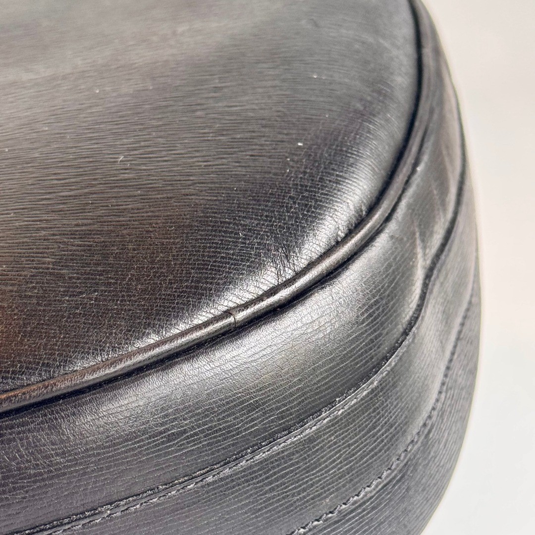 BALLY Vintage Leather Shoulder Bag Black Made in Italy Size: W:9,8 × H:7.9 in.