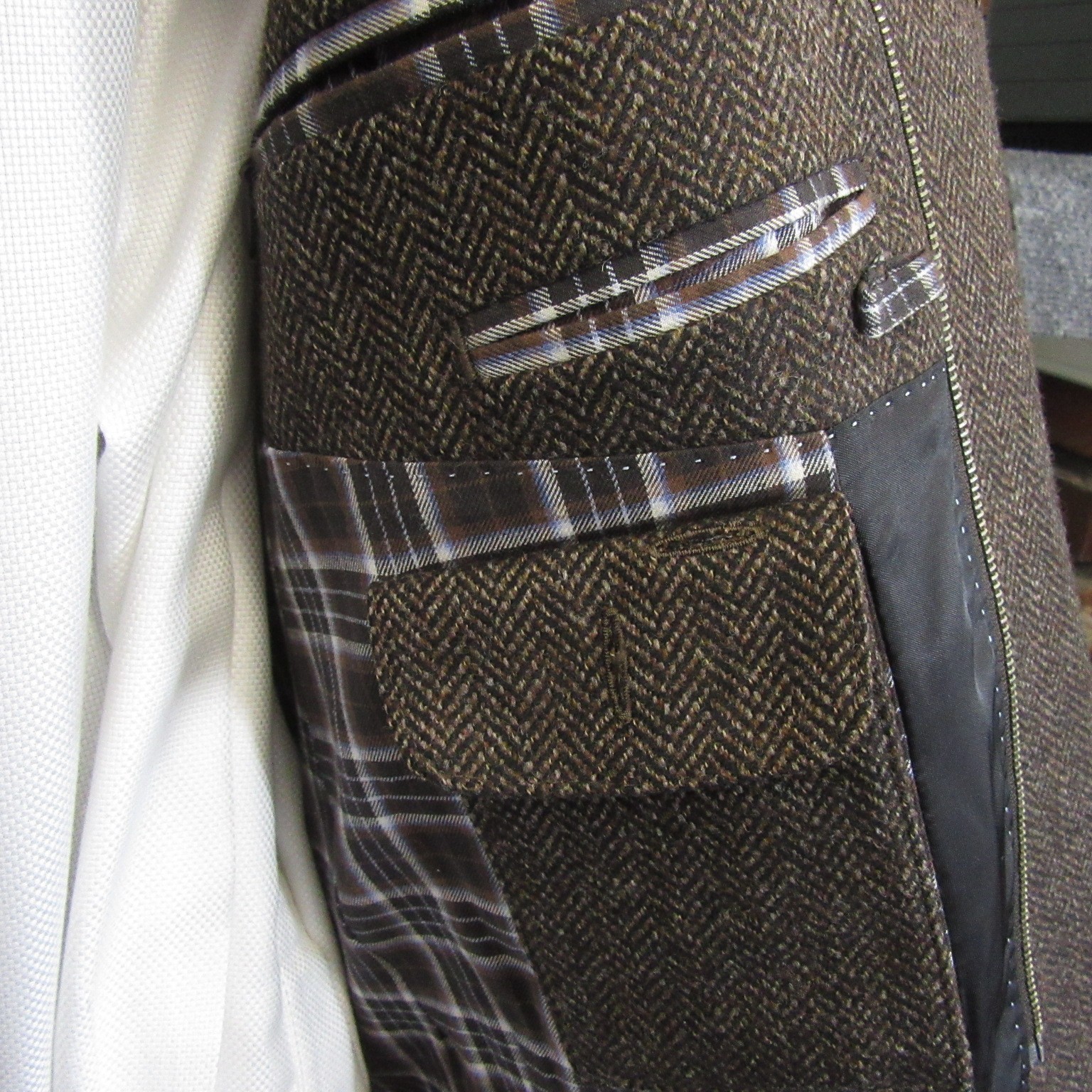 Kroon Tweed Sport Coat 46L 3 Button Brown Herringbone Throat Latch Double Vent