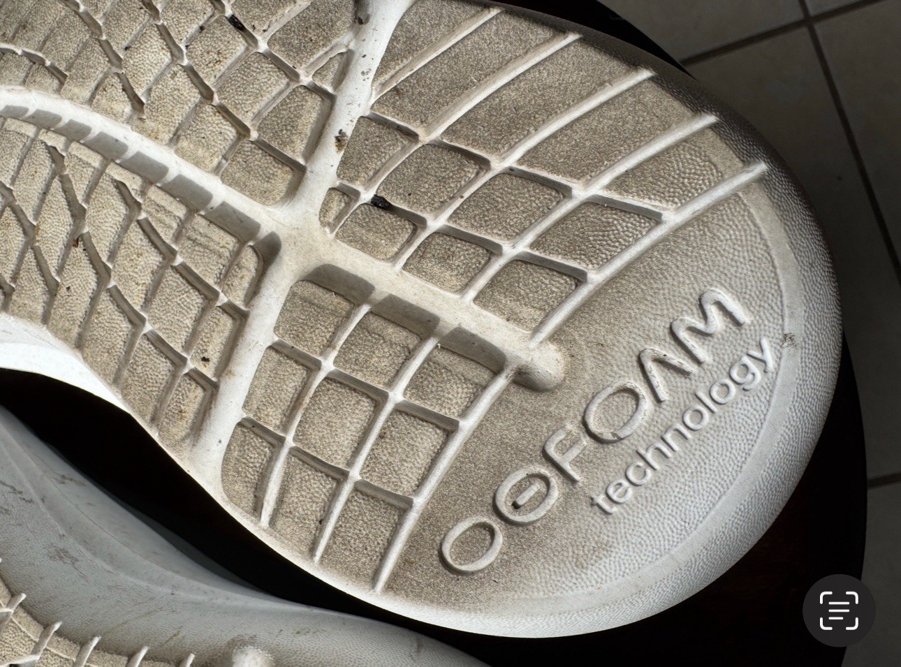 Oofos Women’s Size 8 Oomy Stride Black White $160 MSRP