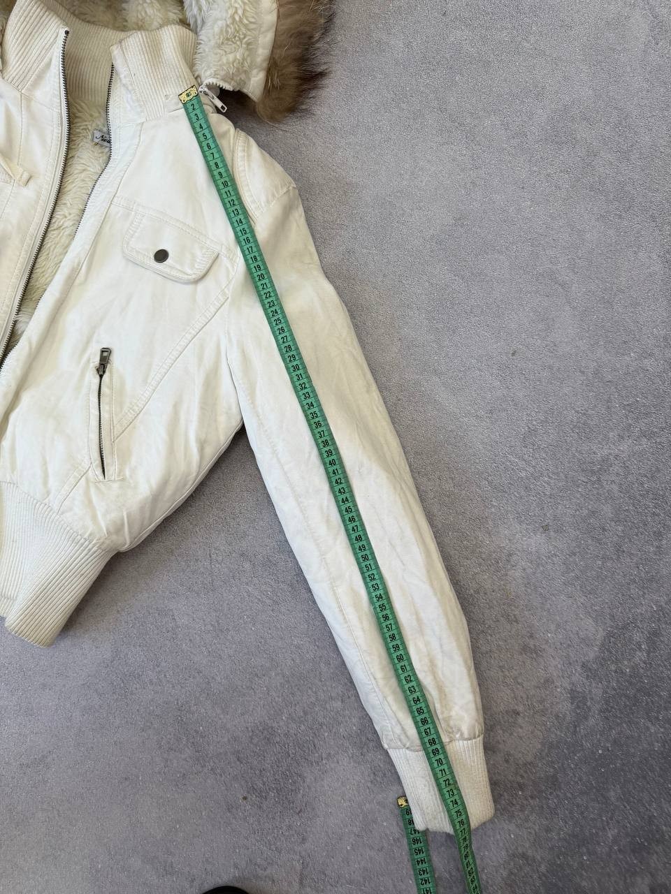 Vintage 90s White Avant-Garde Faux Fur Fell Cropped Leather Y2K Streetwear Jacke