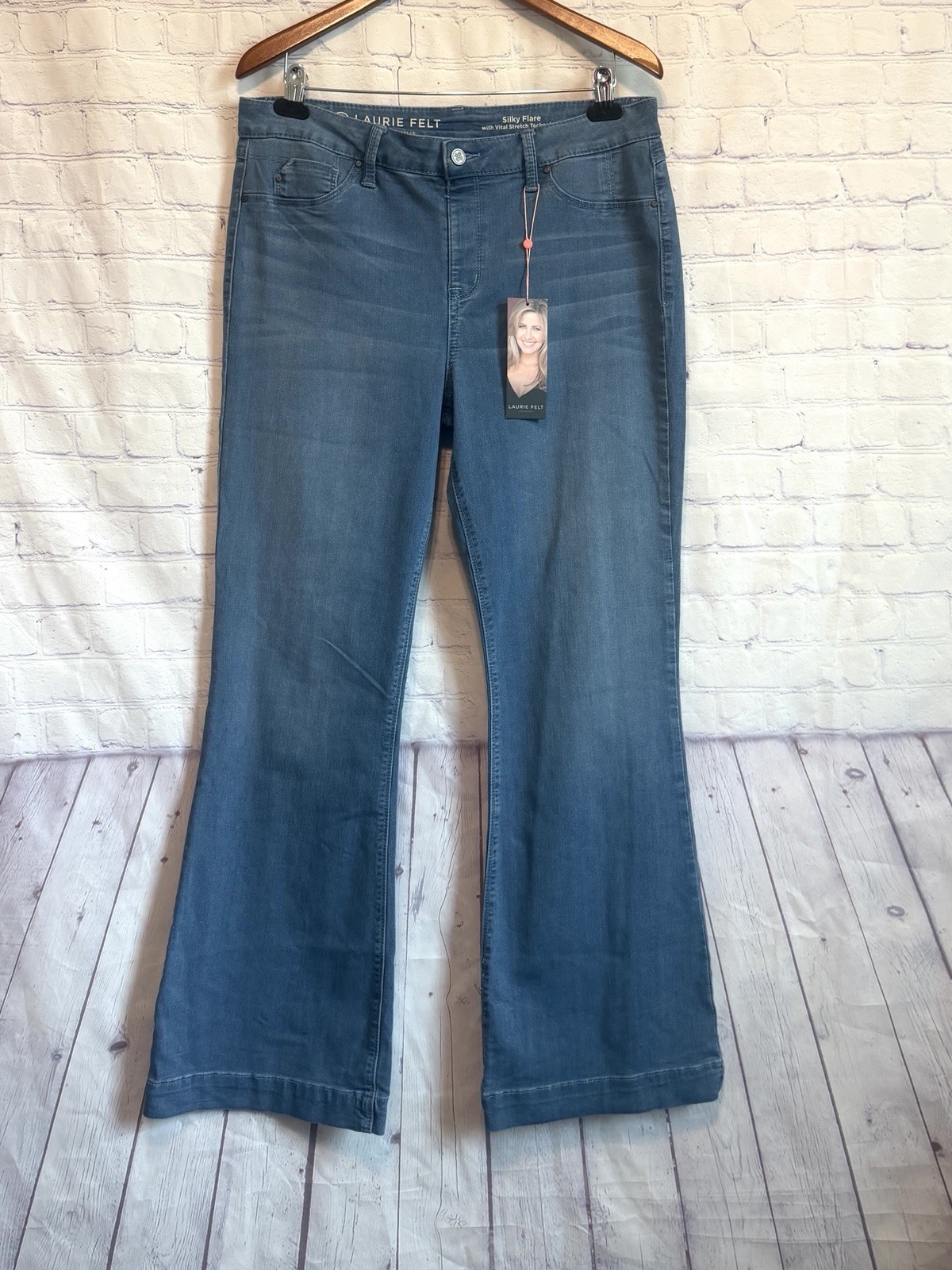 New Laurie Felt Silky Flare Denim Pull On Jeans Size LT Large Tall Blue NWT