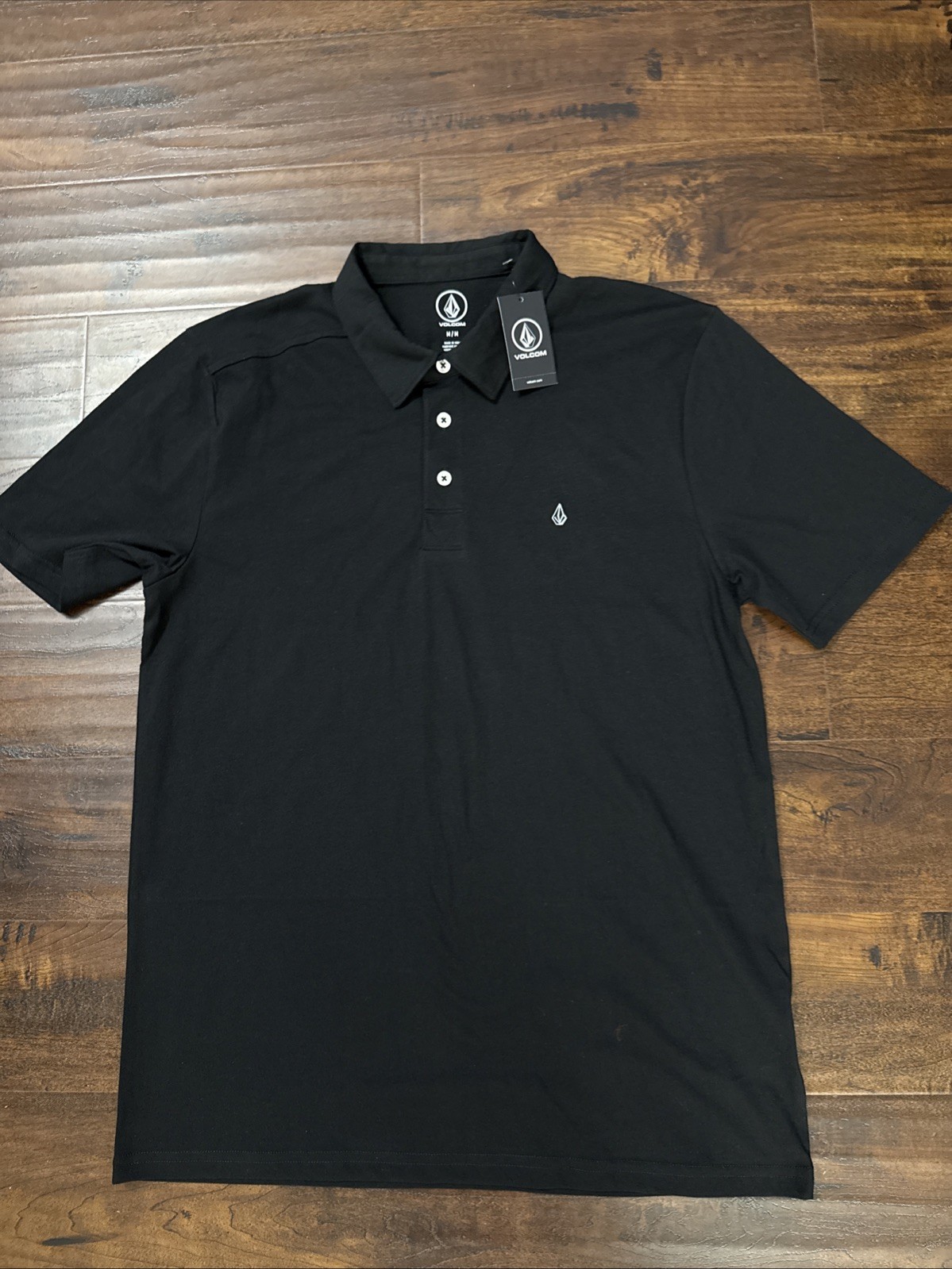 NWT Volcom Polo Black Banger Short Sleeve Polo Men’s Size Medium. A8