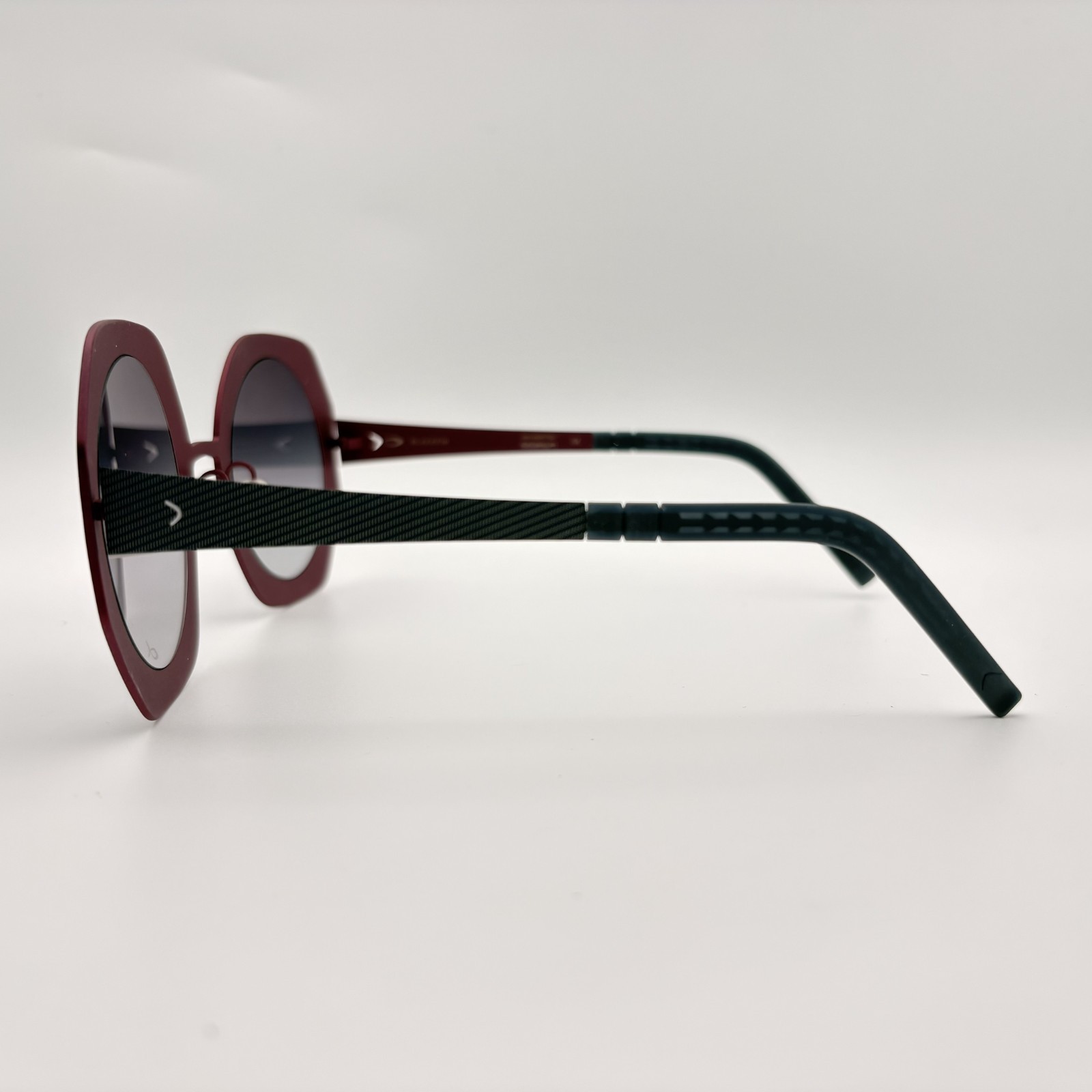 NEW Blackfin Coral Cove BF871 1049 Blue Red Titanium Italy Sunglasses 51-28