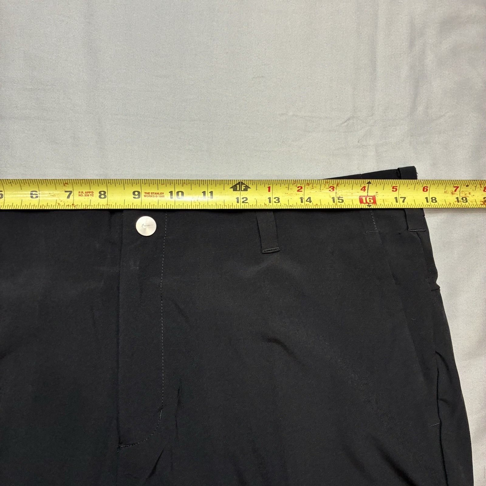 Nike Tiger Woods Adaptive Fit Golf Pants Mens 34×32 (34×30) Black Stretch Vented