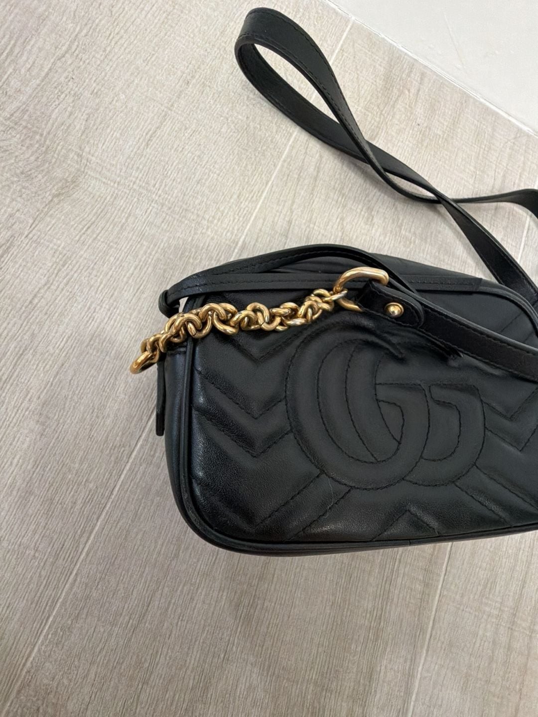 Gucci Pre-Owned 2016-2026 Small GG Marmont Matelasse Leather Crossbody Bag