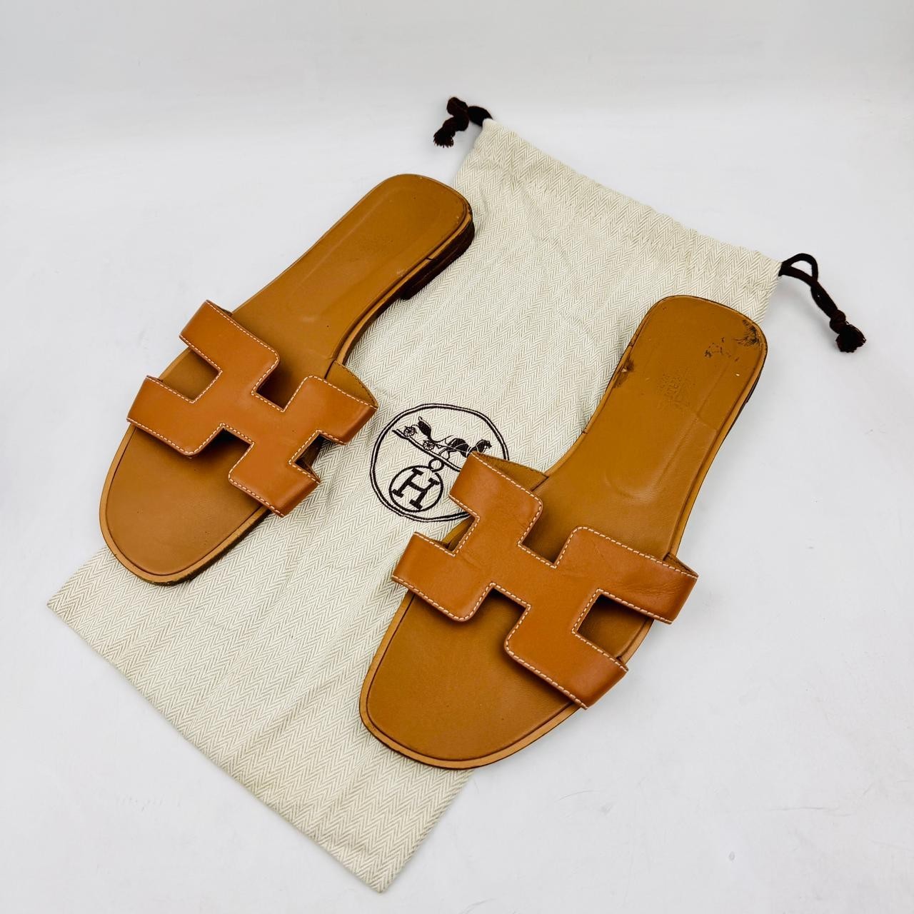 Hermes Oran H Slide Sandals Gold Tan Leather Womens EU 41 US 10.5 Italy Luxury