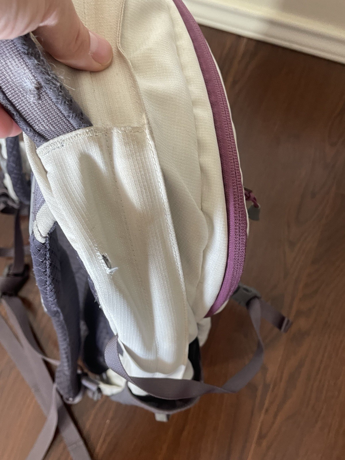 The North Face RECON Backpack Imperfect (read). White Purple