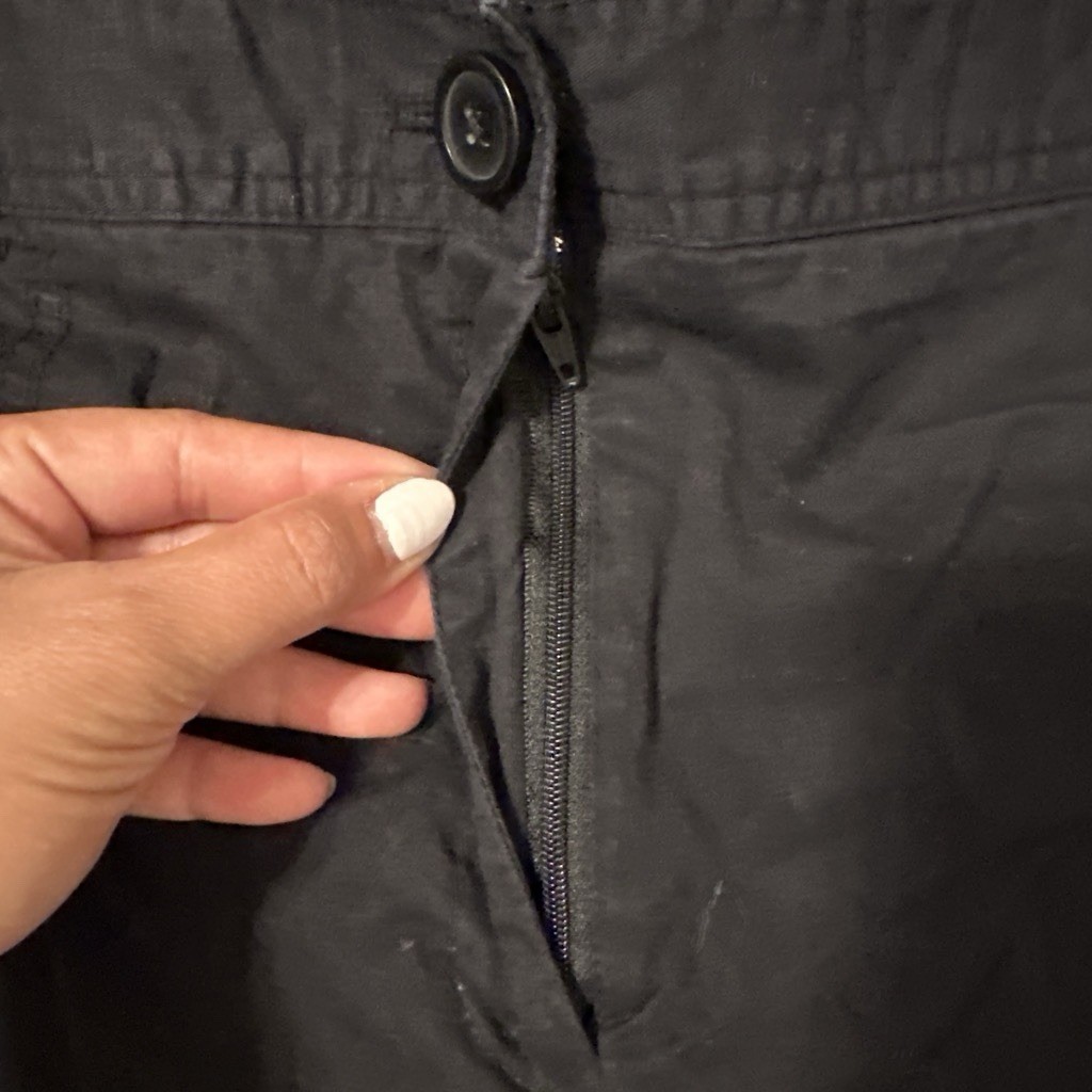 White Stag Women’s Bermuda Shorts Size 16 Black Twill Pockets Zip Button