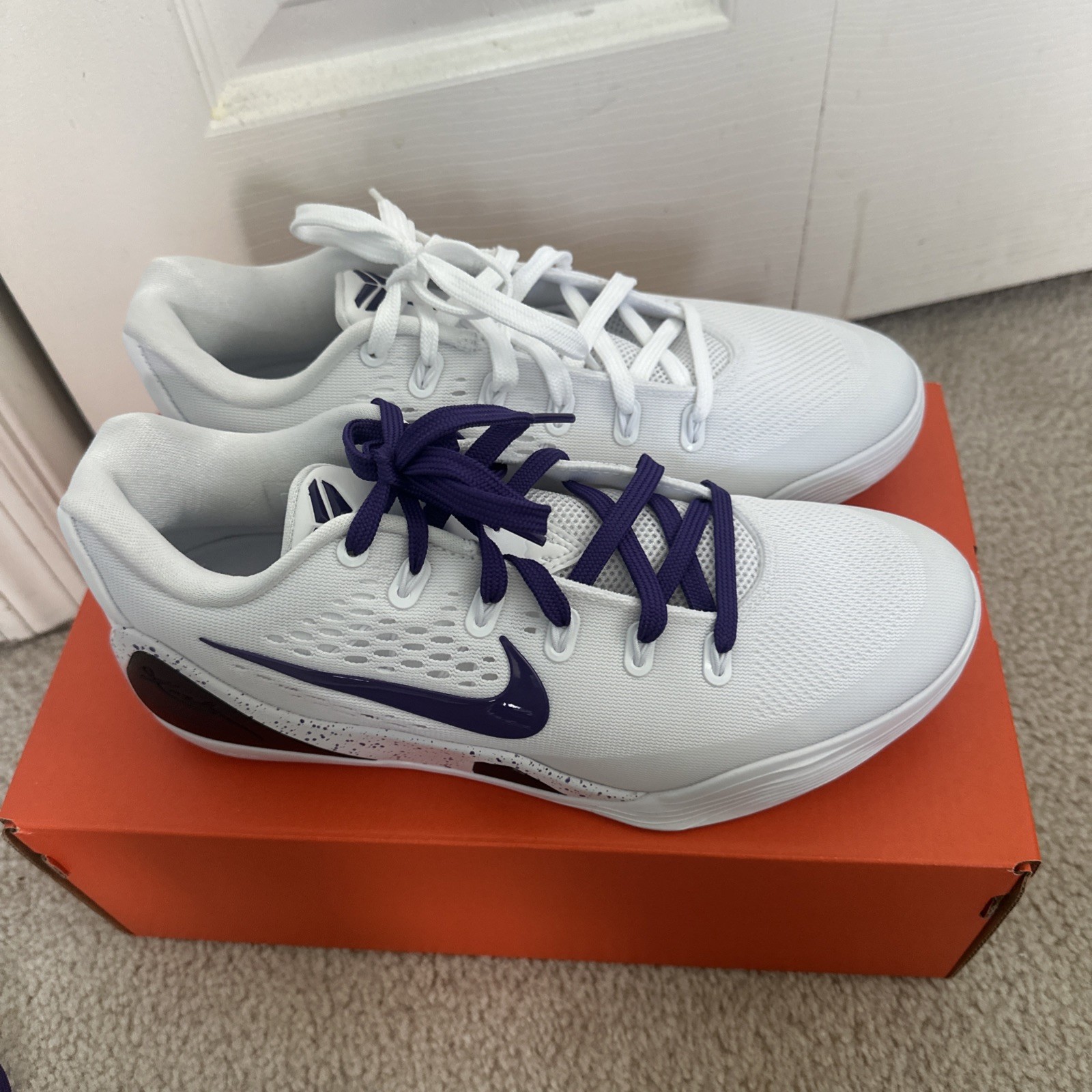 Kobe 9 Elite EM Protro White/Purple Size 8
