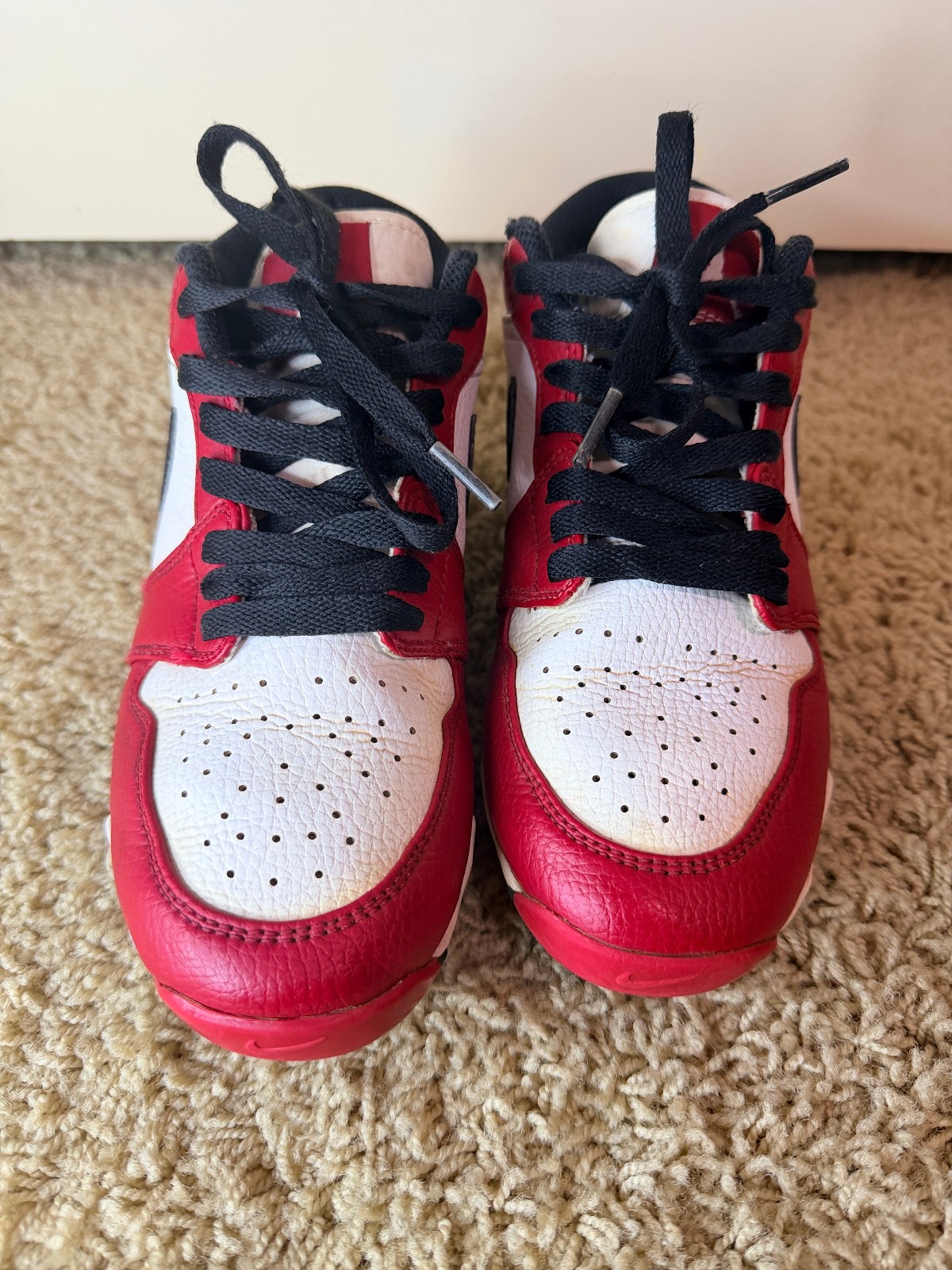 Jordan 1 Low Youth Multisport Cleat ‘Chicago’ Red HF6885-106 Size 4.5Y