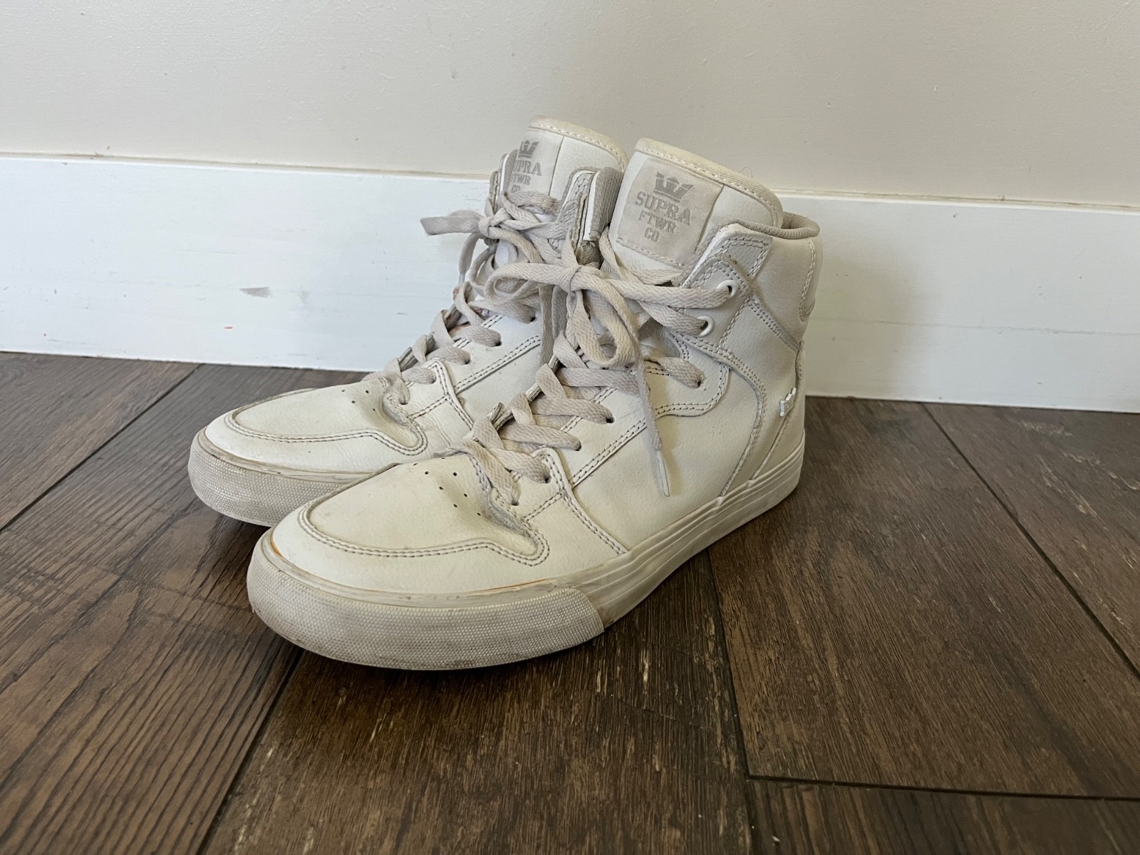 Supra Vaider White Leather Classic High Top Skate Shoe Sneakers Men’s 10
