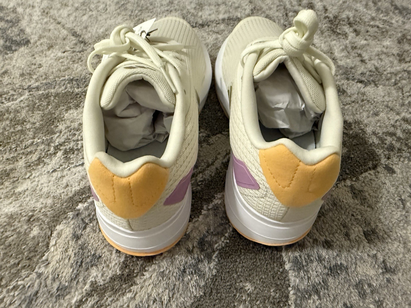 Adidas Sneaker, Ivory/Gold Metallic/Hazy Orange, 5US-37 1/3EUR Unisex Big Kid