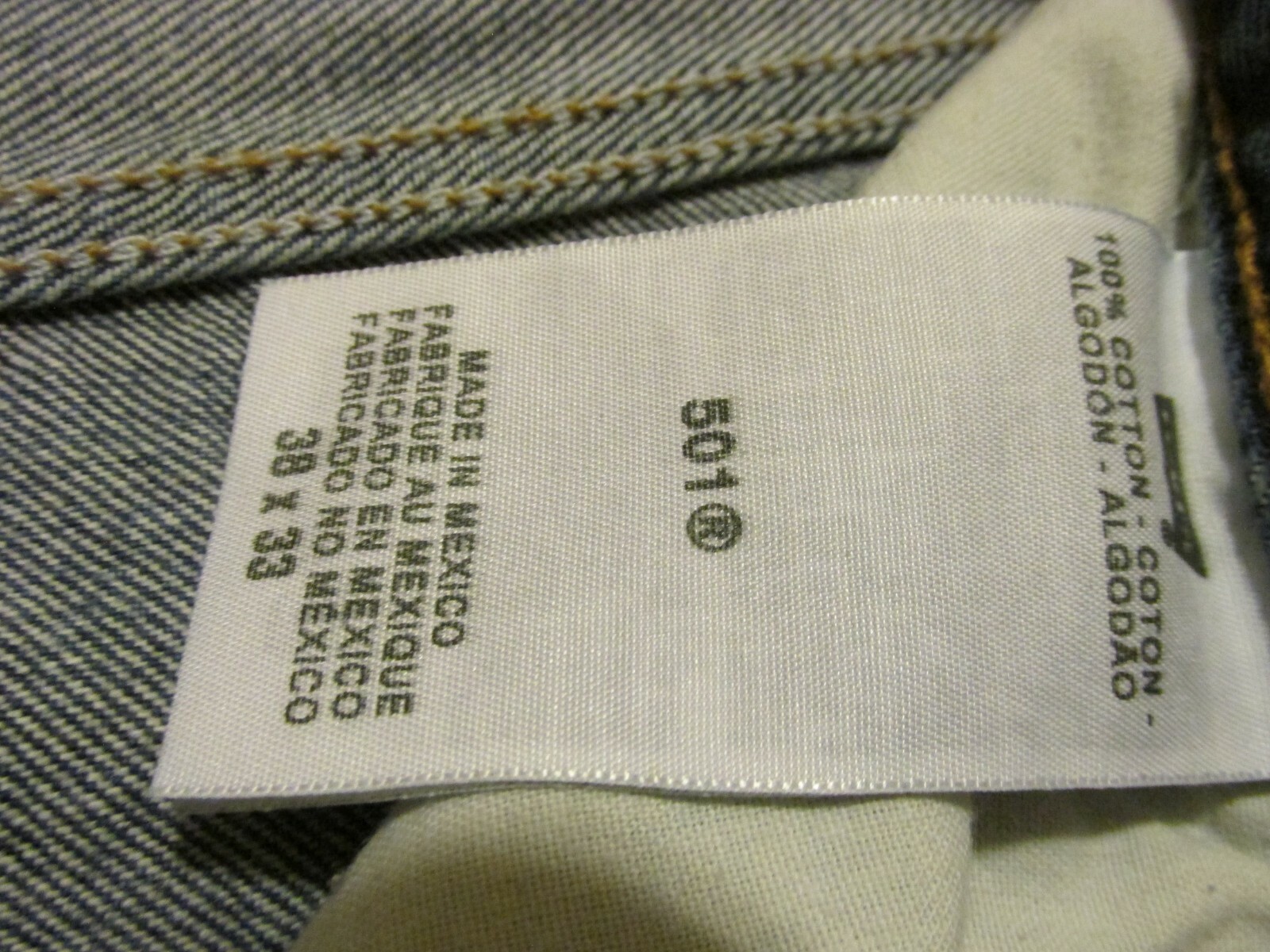 Levis 501 Button Fly Perfect Faded Denim Jeans Pant Men’s 38 x 33 (TD5-18)