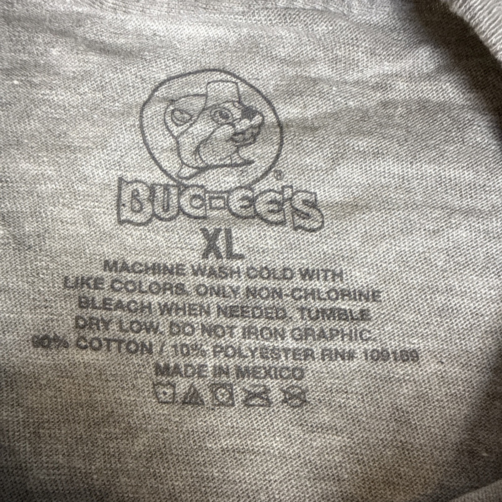 NWOT Buc-ee’s Tennessee Live Music Beaver Guitar Graphic TShirt Mens XL Gray