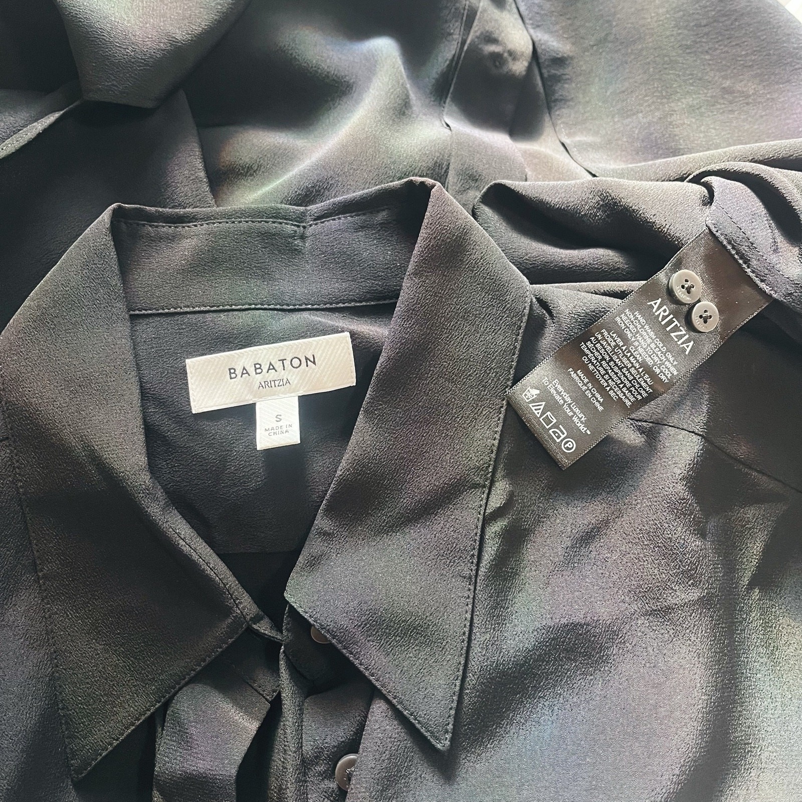 Aritzia Babaton Casting Silk Shirt – Black – Small