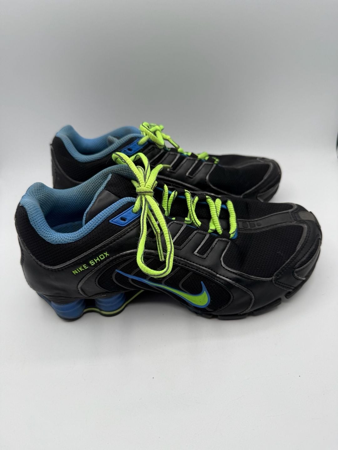Nike Shox Women’s Running Shoes Black Blue Green Size 7