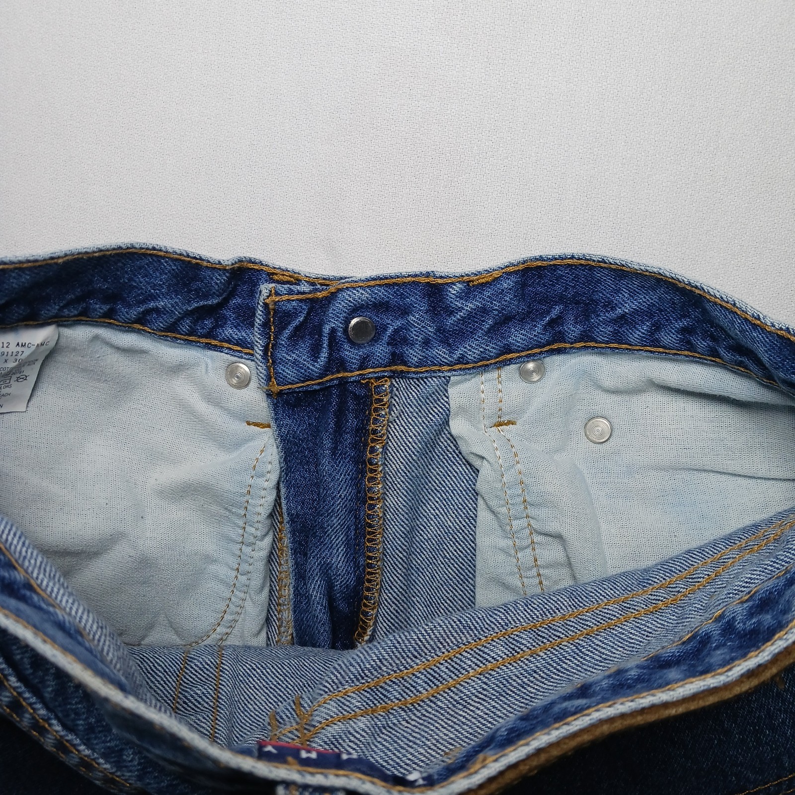Vintage 2001 Tommy Hilfiger Mens Straight Leg Jean 26X30 Raw Blue Denim USA