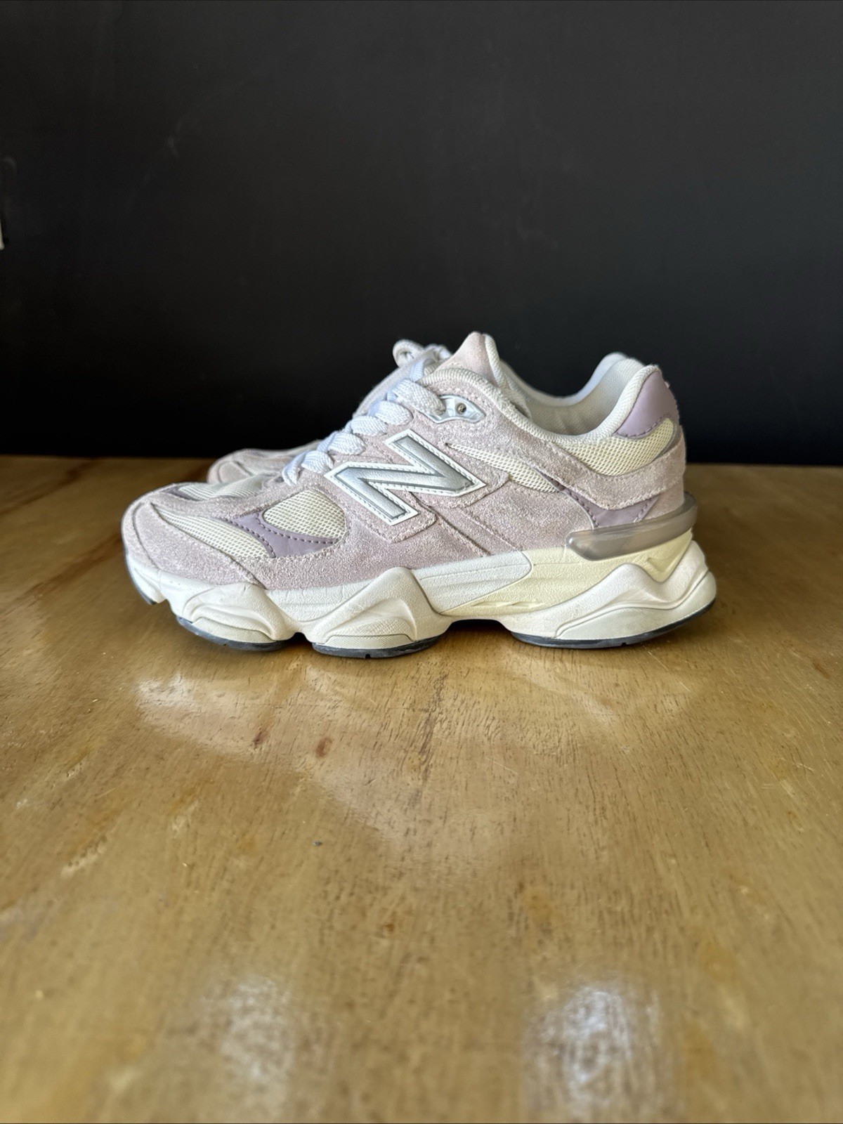 New Balance 9060 December Sky Pink Suede Grey Used Sz 3.5