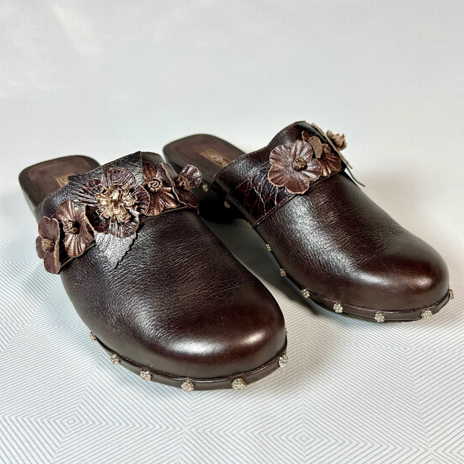 Brighton Dutch Clogs US 8.5 EU 39 Leather Mules Studded 3D Flower Brown READ