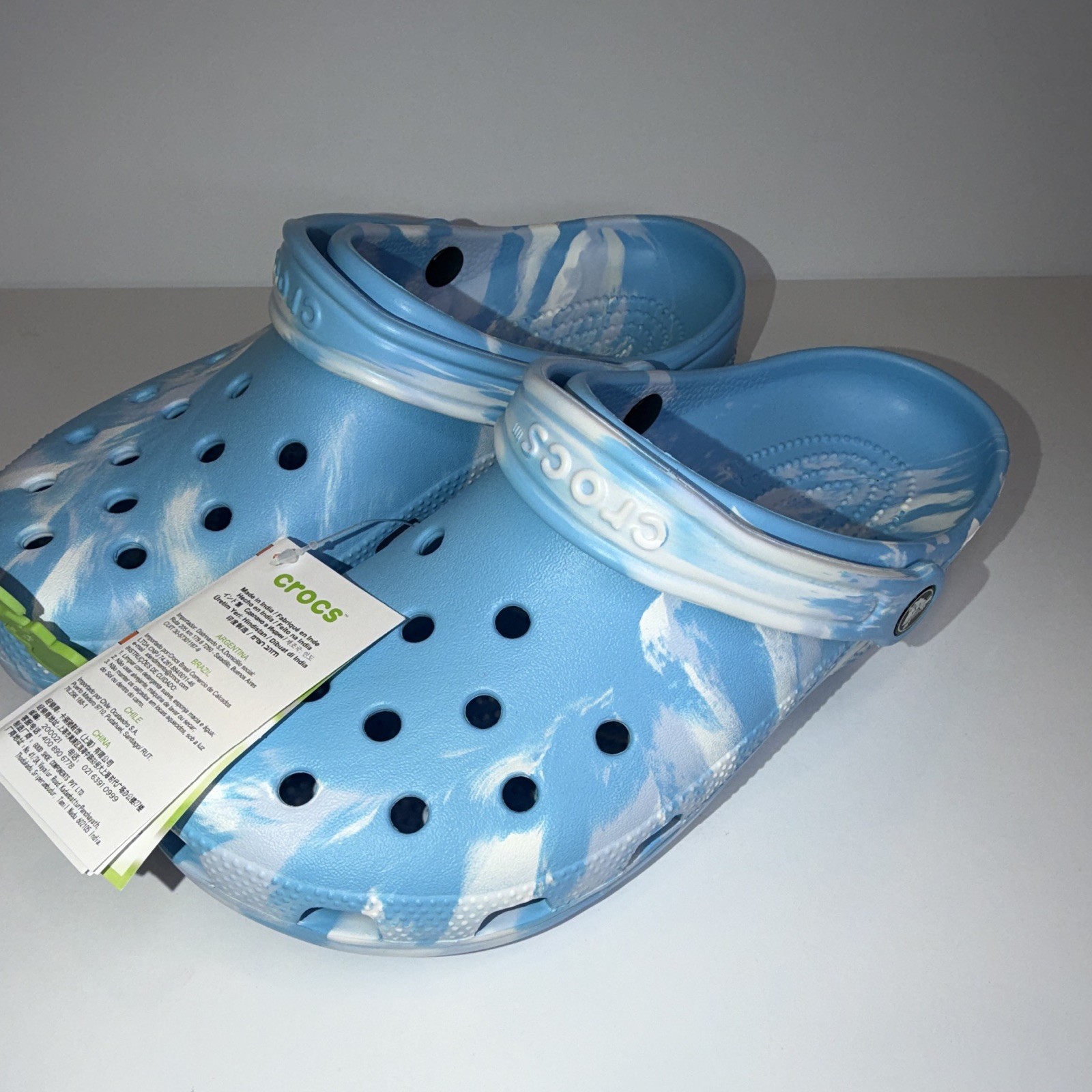 Crocs Women’s Classic Marbled Blue/White Rubber Clogs US 11 Comfort Slip-On