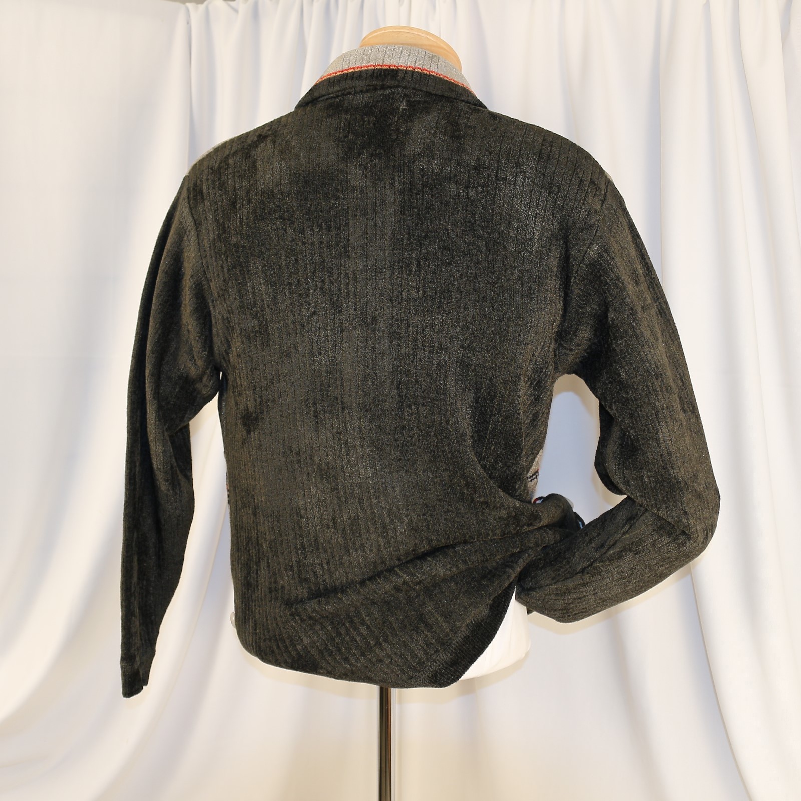 WINTER CARE MODWEAR Gray Black Orange Red Men Velvet Cardigan Sweater Size M
