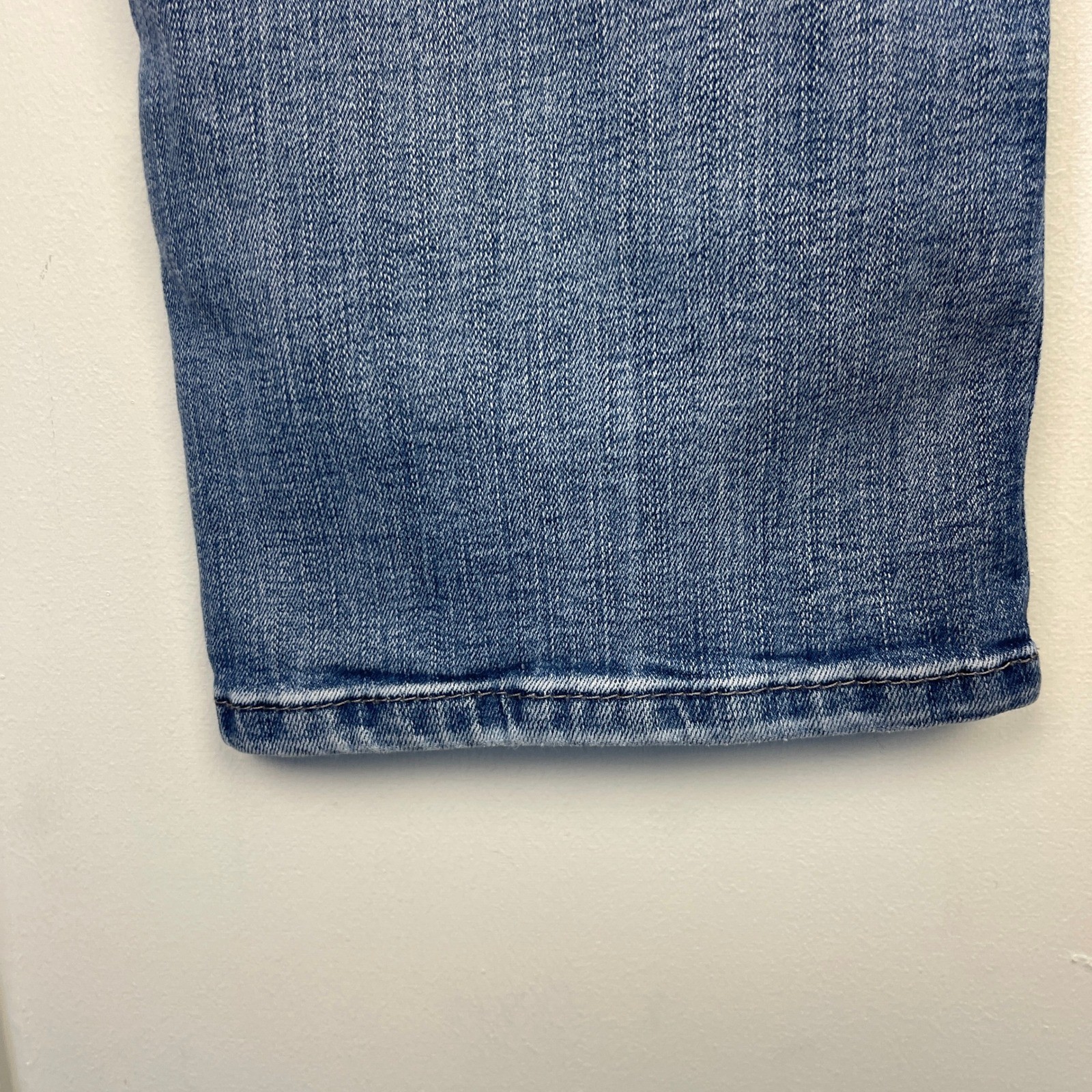 BKE Jake Straight Leg Stretch Mens 32×32 Distressed Light Wash Denim Blue Jeans