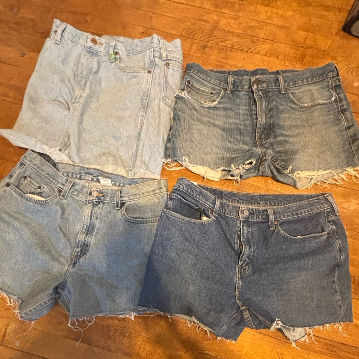 Men’s & Women’s Wholesale Lot 6 Vintage & Modern Levis/Shorts Resell