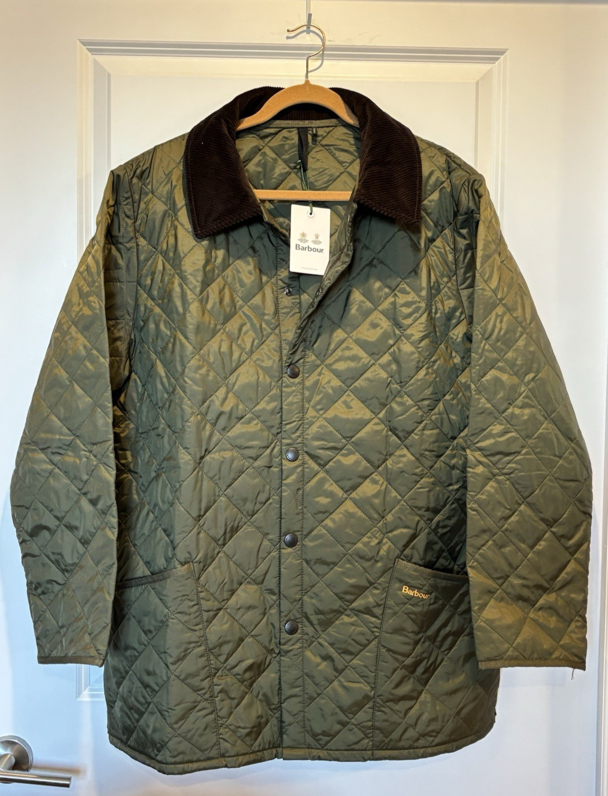 NWT Barbour Jacket Men’s S Green Liddesdale Quilted Olive Classic Corduroy Coat