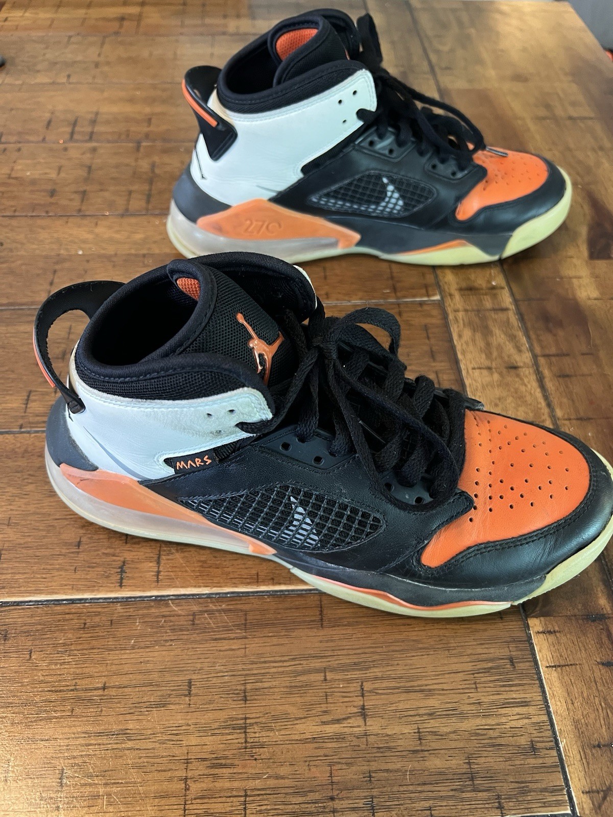 Size 5 (GS) – Jordan Mars 270 Mid Black Starfish