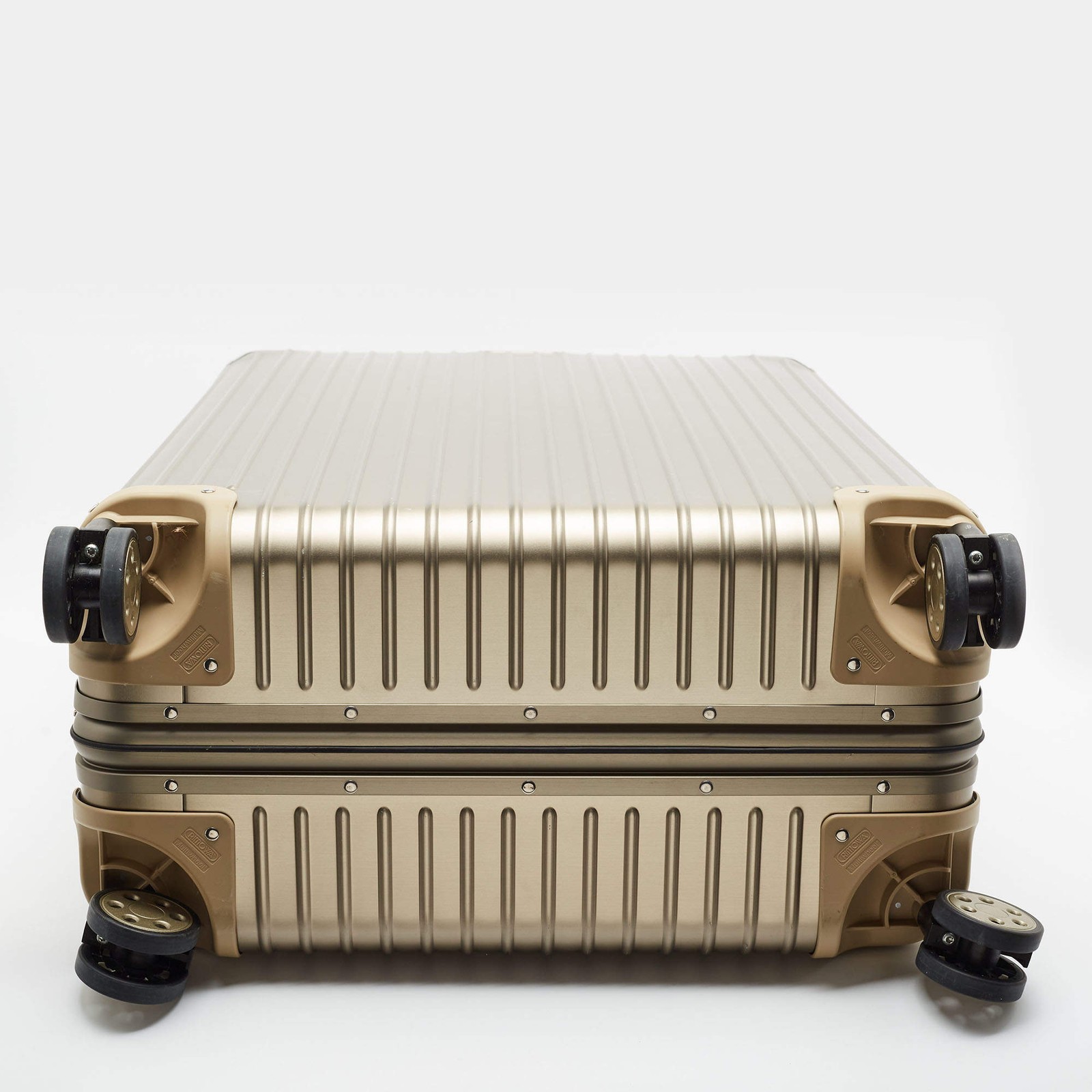 Rimowa ETag Large Topas Titanium Aluminium 4 Wheeled CheckIn Luggage
