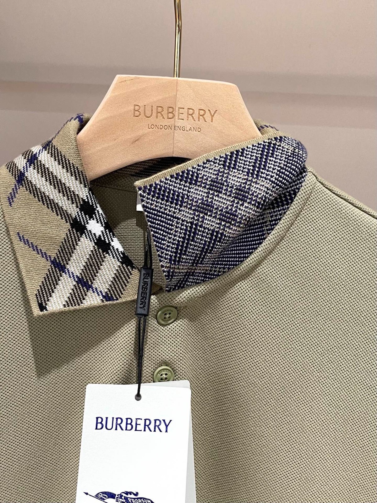 BURBERRY Polo Shirt Medium Black New With Tags White/Black/Green
