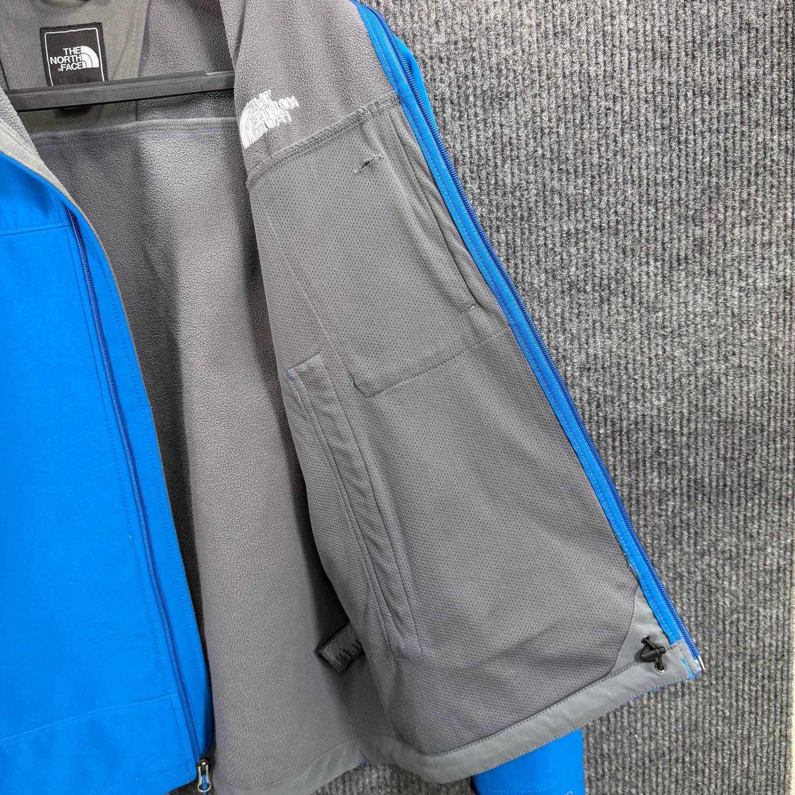 The North Face Soft Shell Jacket Mens Medium Blue Full Zip Fleece Lined Coat