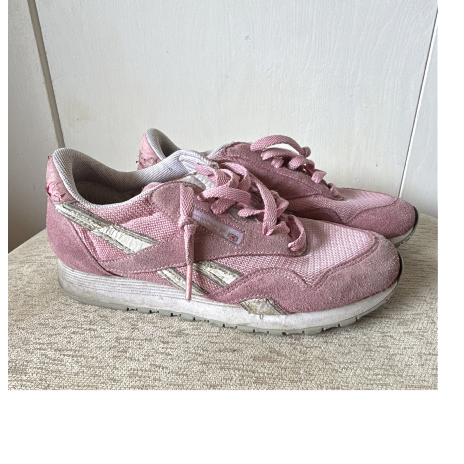 Reebok Girls Pink Athletic Shoes Breathable Lace Up Low Top Fabric Suede US 6.5