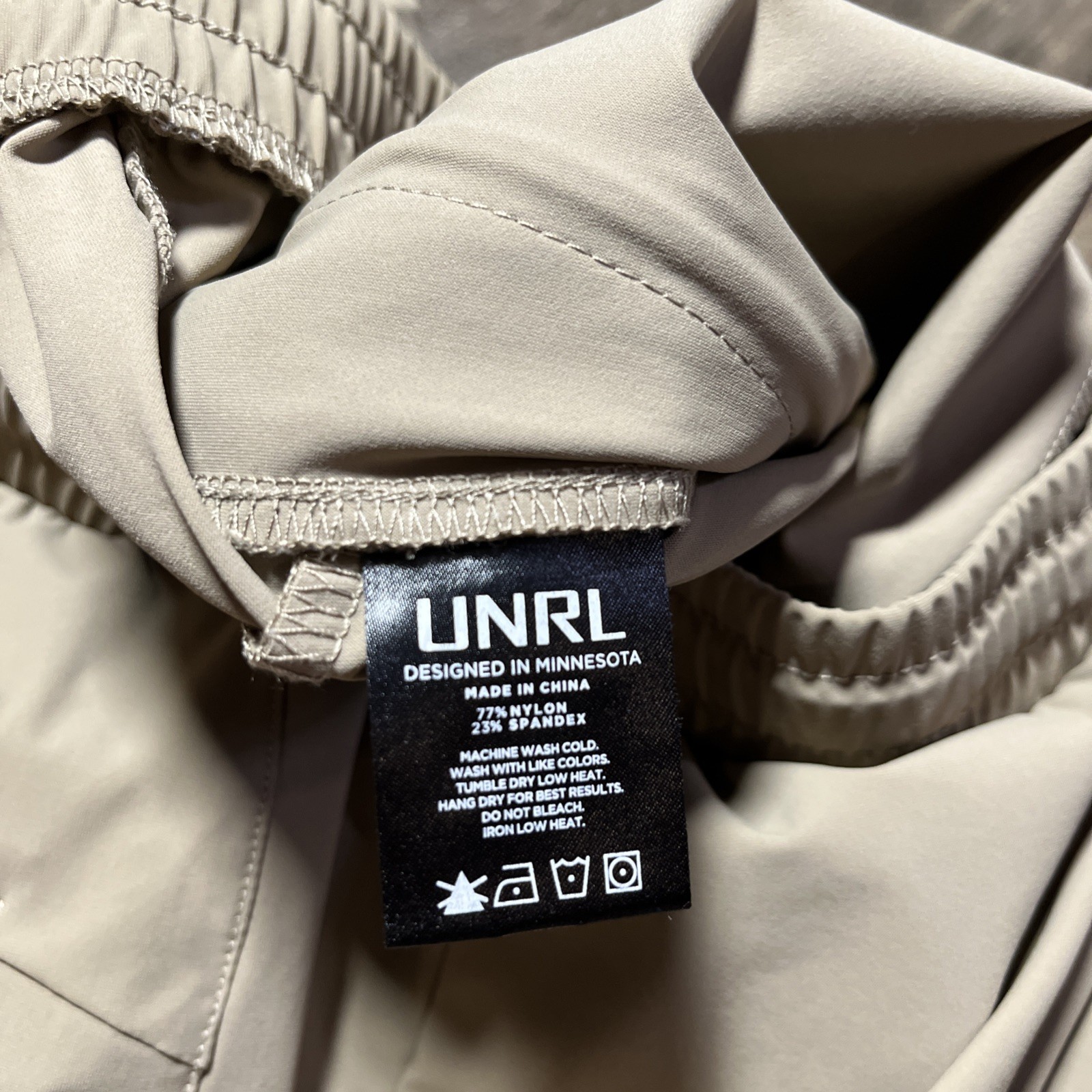 UNRL In Flex Jogger III Pants Men’s Small Desert Khaki Golf Stretch EUC