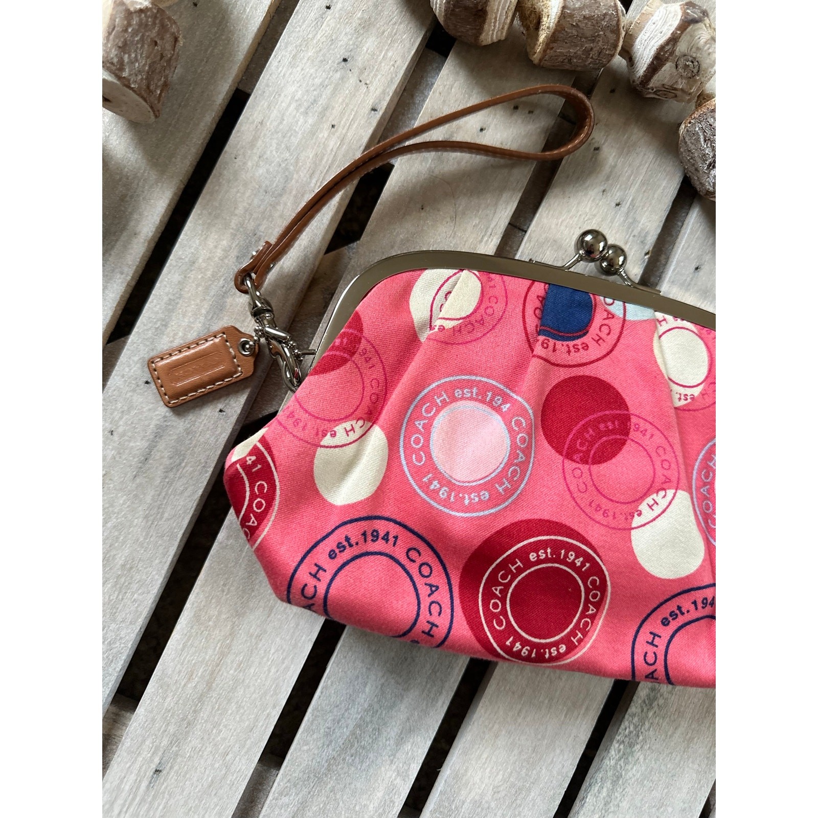 Rare Coach Leah Kisslock Wristlet Pink Coin Pouch Clutch