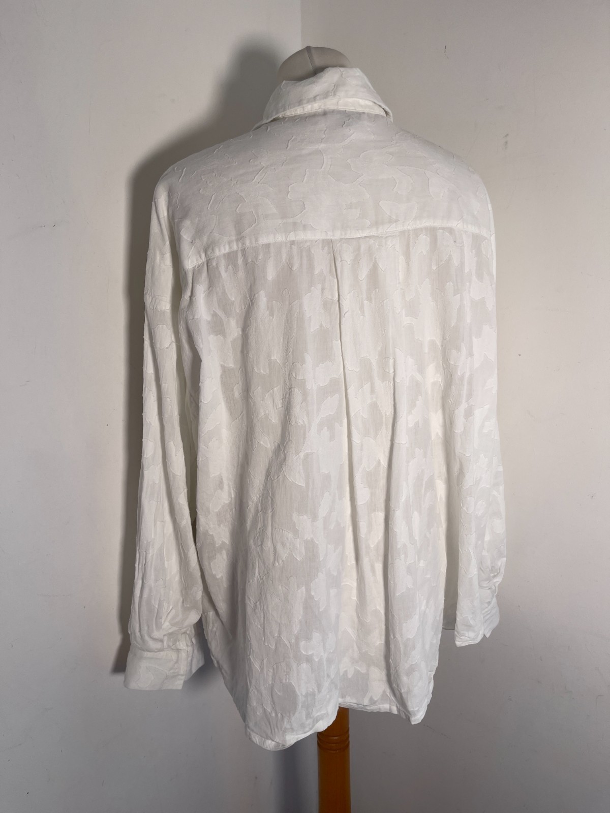Oliver Bonas oversize blouse top 16 VGC shirt woven print pattern white