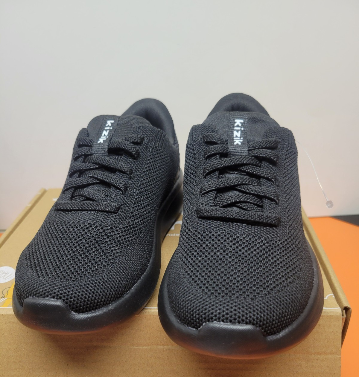 KIZIK ATHENS KIDS BLACK HANDS FREE SNEAKERS 11C NEW IN BOX