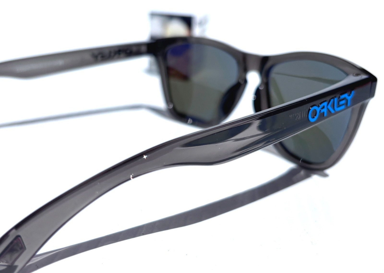 Oakley Frogskins Grey Smoke POLARIZED Galaxy Blue Mirror Lens Sunglass 9245-74