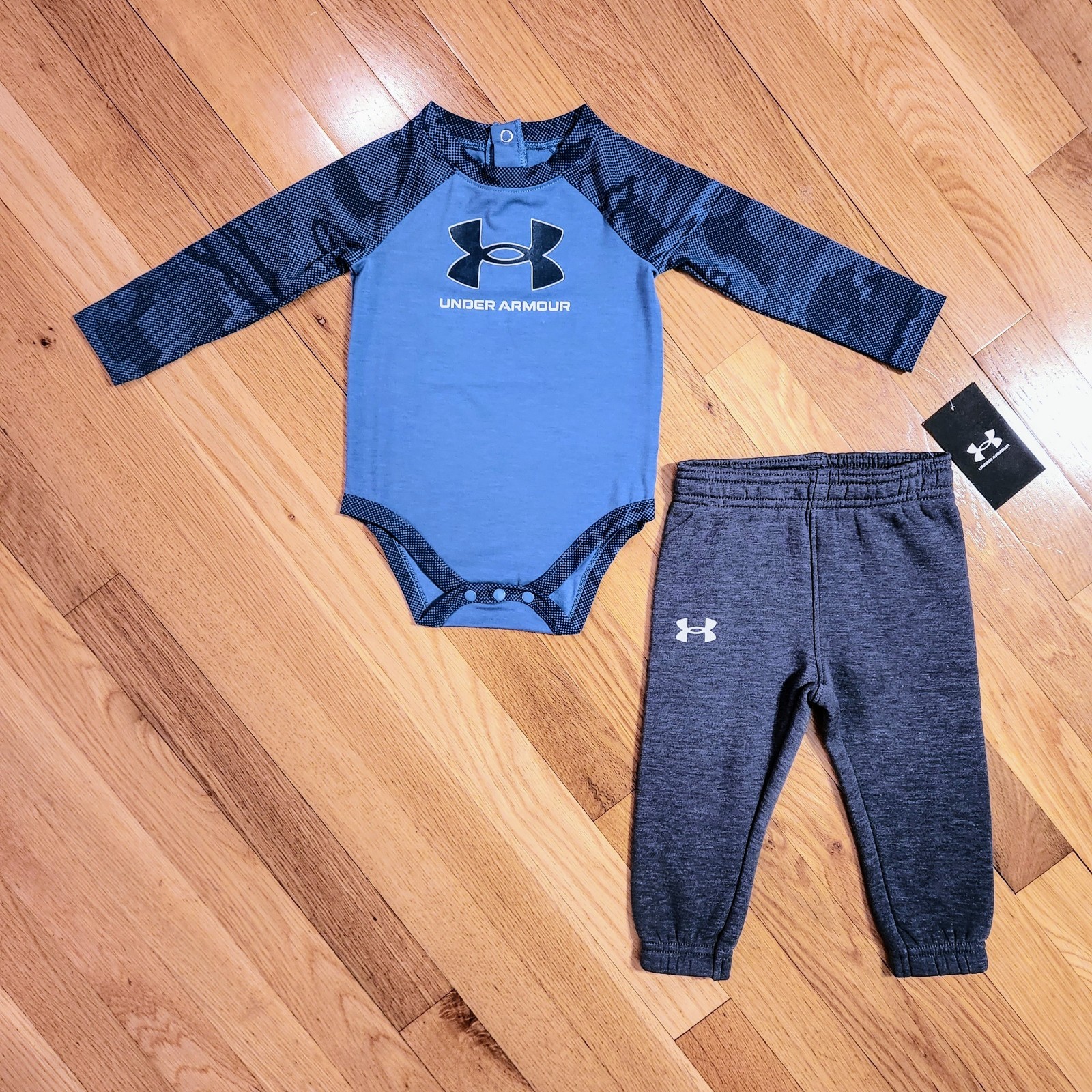 NEW Under Armour Baby Boy Jumpsuit Bodysuit & Jogger Pant Set, Ash Blue (6/9m)