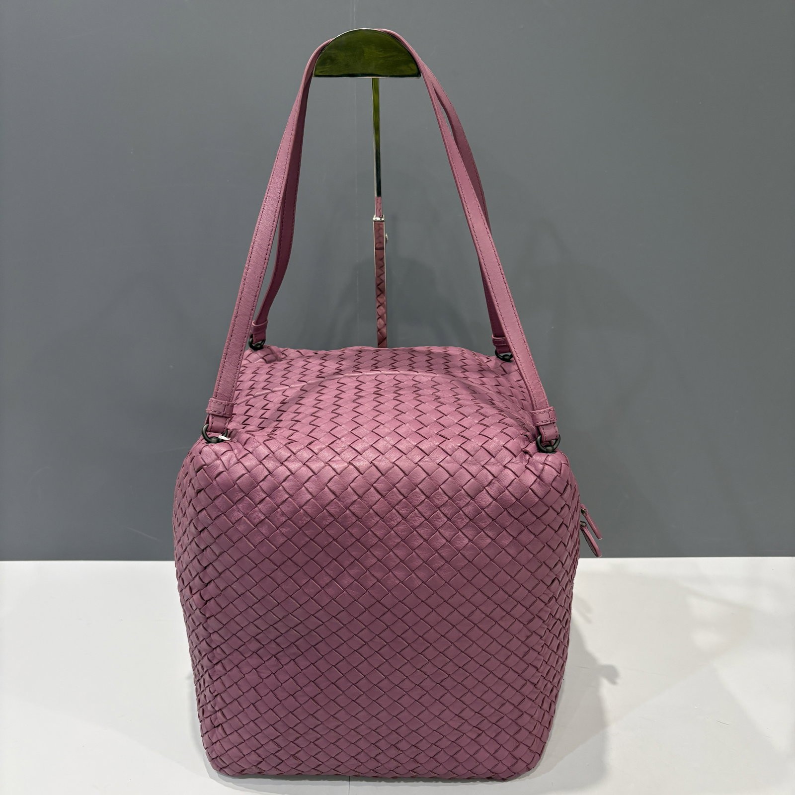 Bottega Veneta Cube Messenger Bag Purple Lambskin Intrecciato Nappa (ym012726c8)